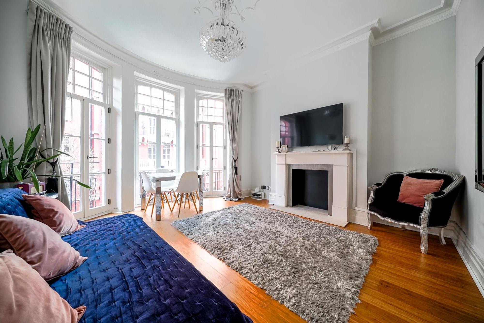 Apartment Elegant Bright Flat - Sleeps 5
