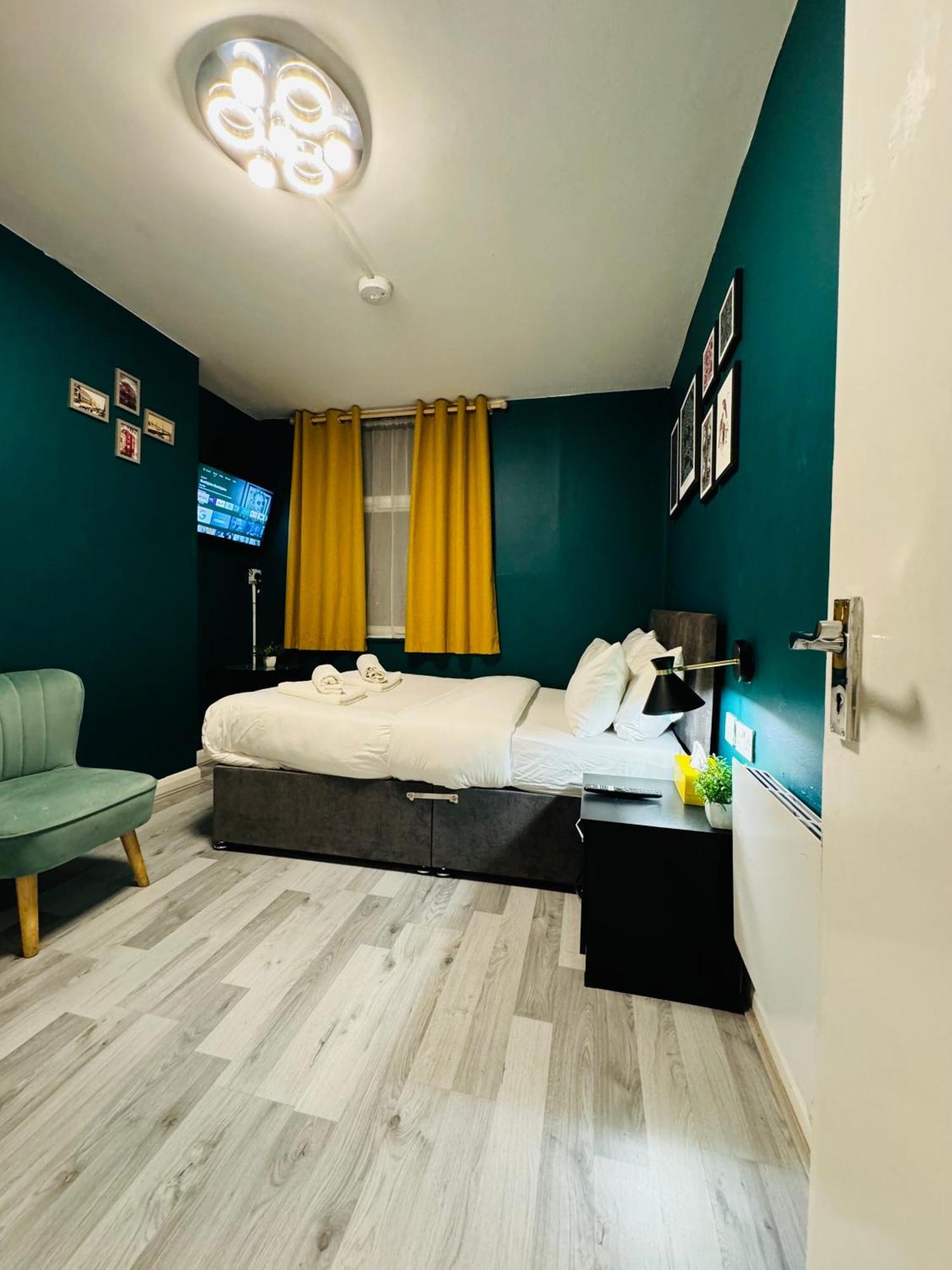 Apartment Unique Studio Flat In City 1110 London