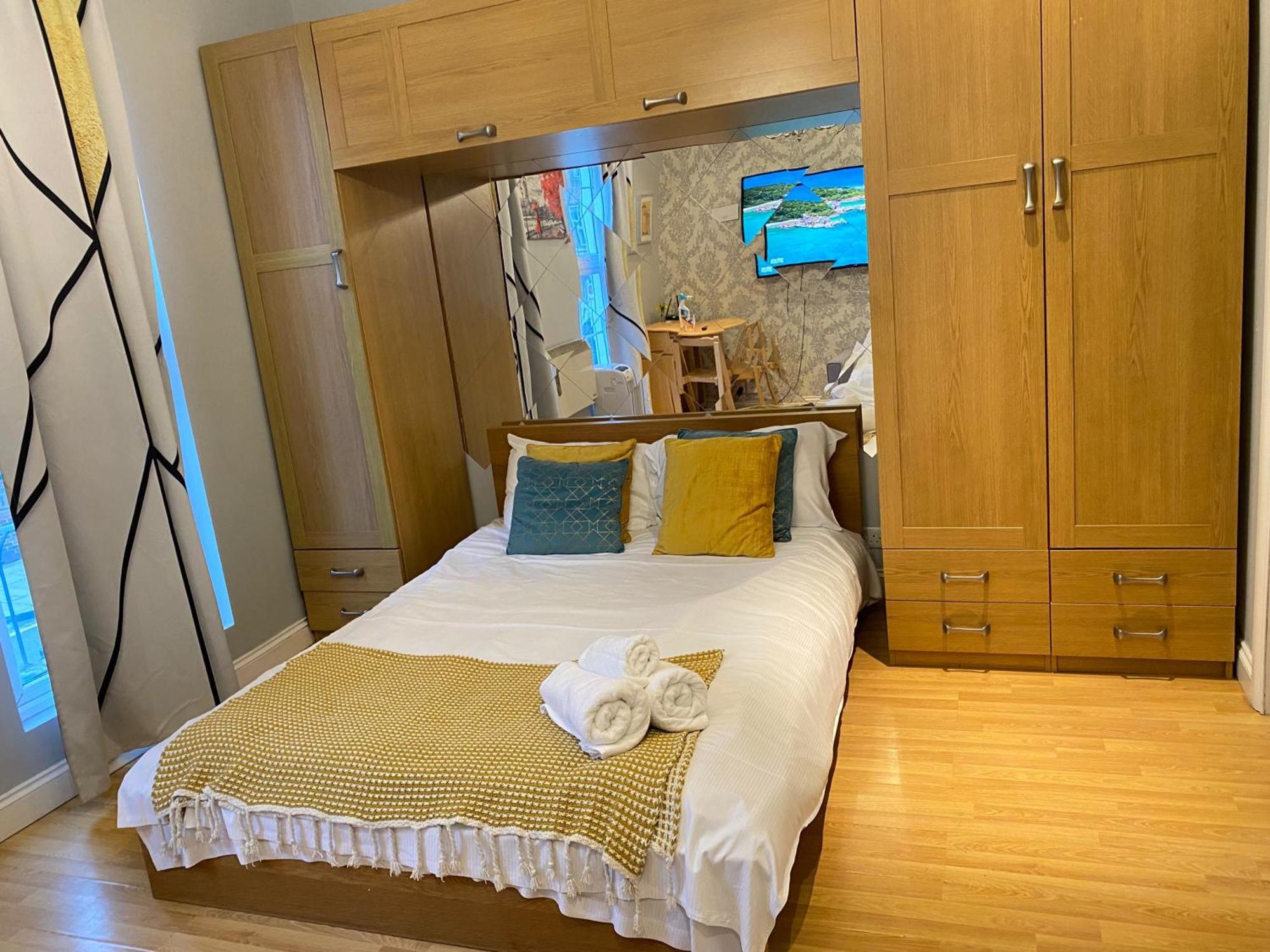 Beautiful Studio In Central *