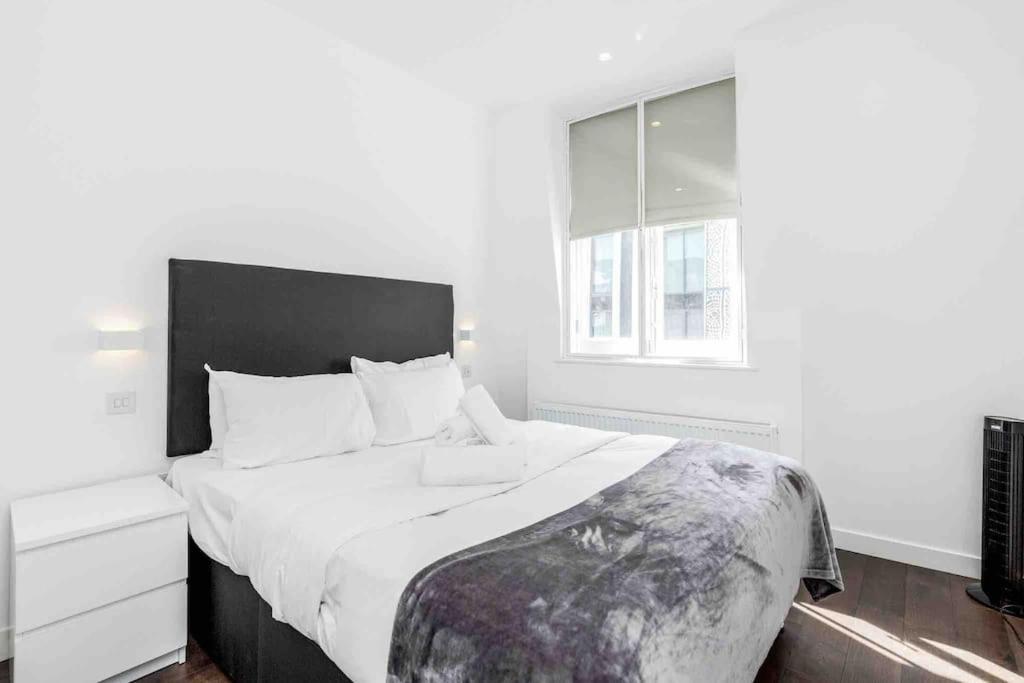 Dyc Oxford Street - Selfridges - 3bed With Lift Apartment *