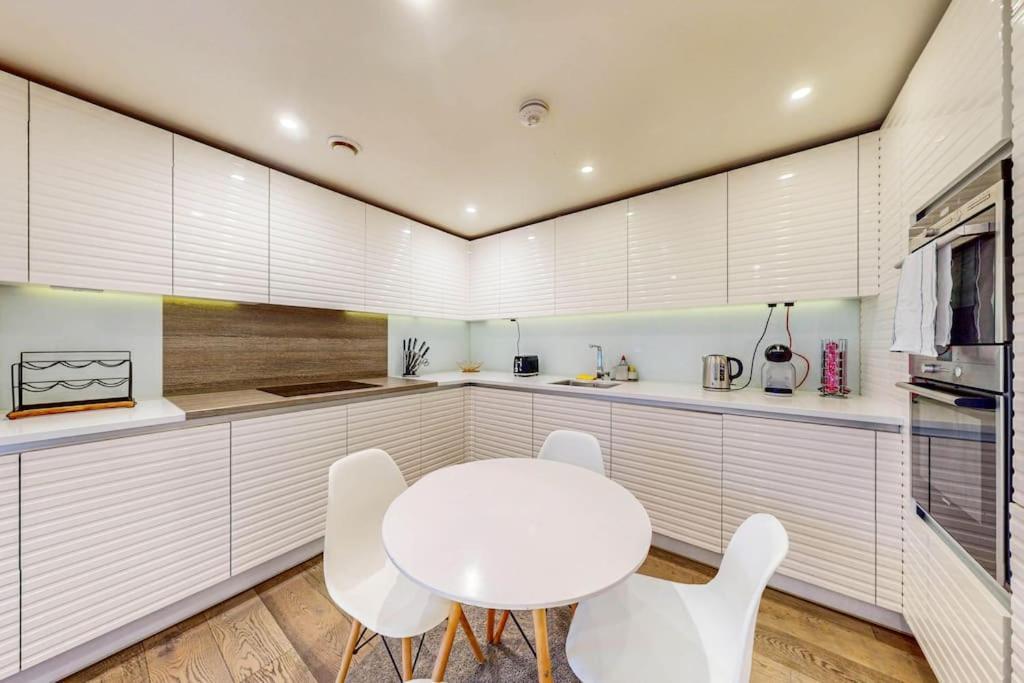 Stylish 3 Bedroom In The Heart Of Clerkenwell
