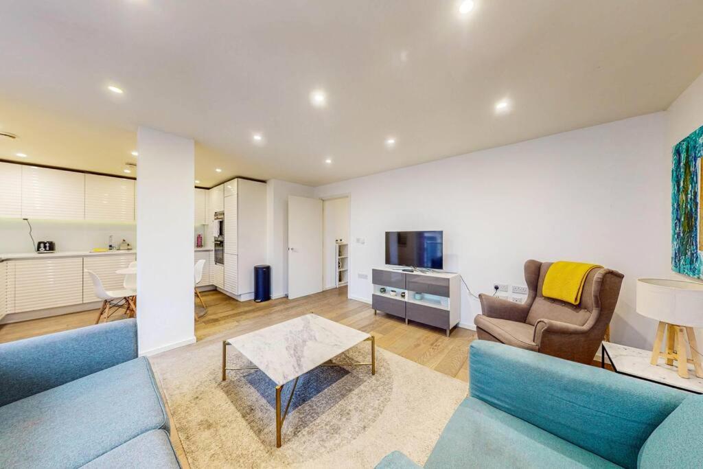 Stylish 3 Bedroom In The Heart Of Clerkenwell *