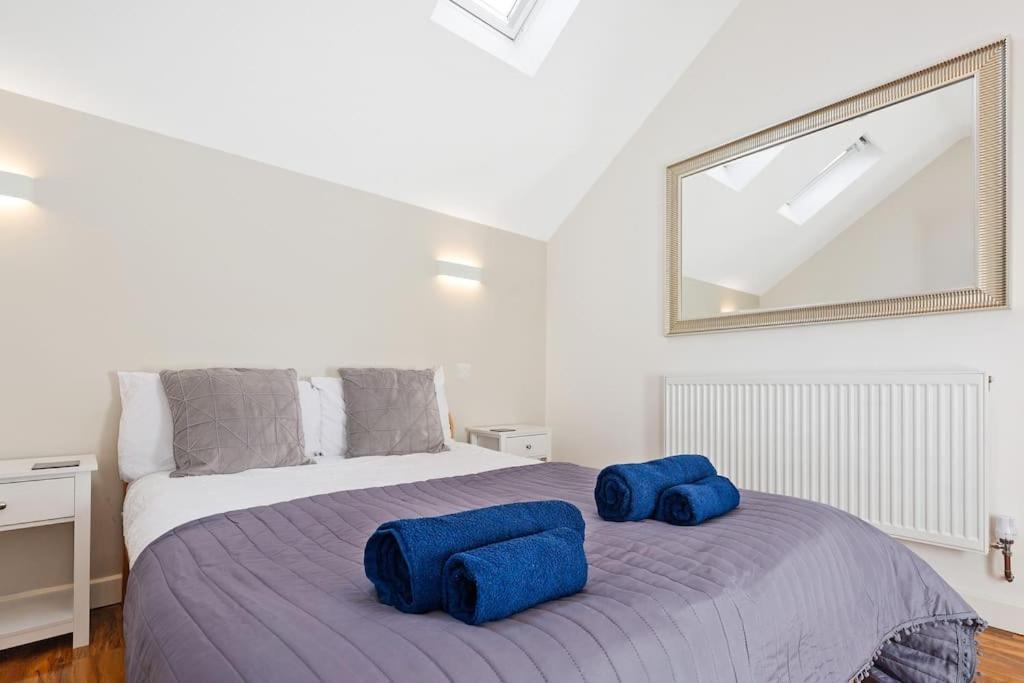 Two Bed In Leytonstone Apartment *