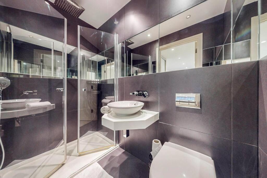 Stylish 3 Bedroom In The Heart Of Clerkenwell *