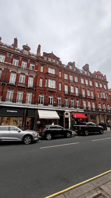 Stylish And Comfortable Double Bedroom In Mayfair * London