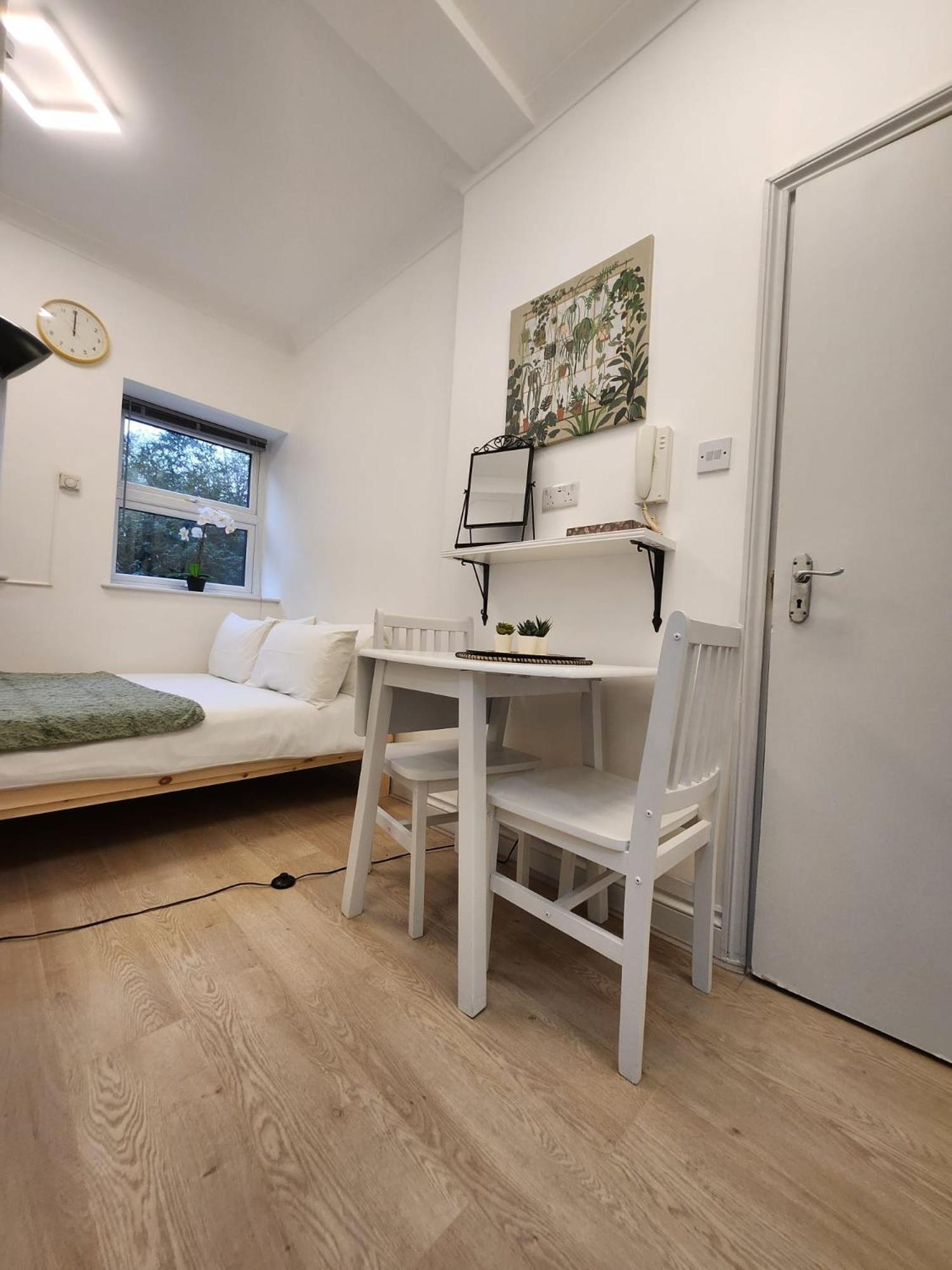 St 6 - 2 Min Walk From Tube Cozy Apartment *