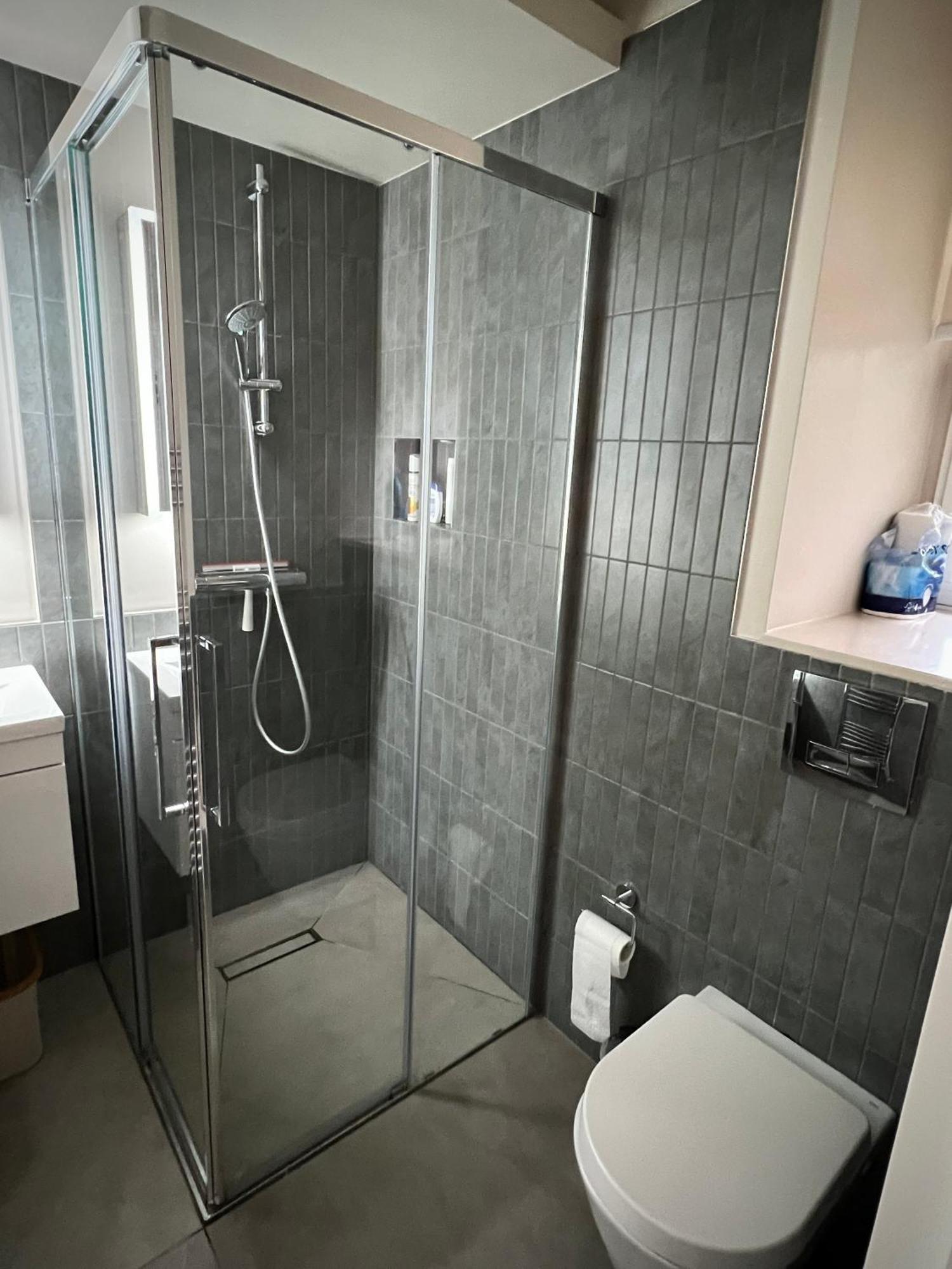 Modern Flat Near Tower Bridge * London