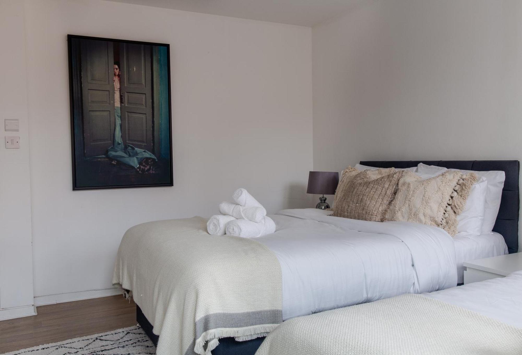Apartment Huge On Oxford Street- London