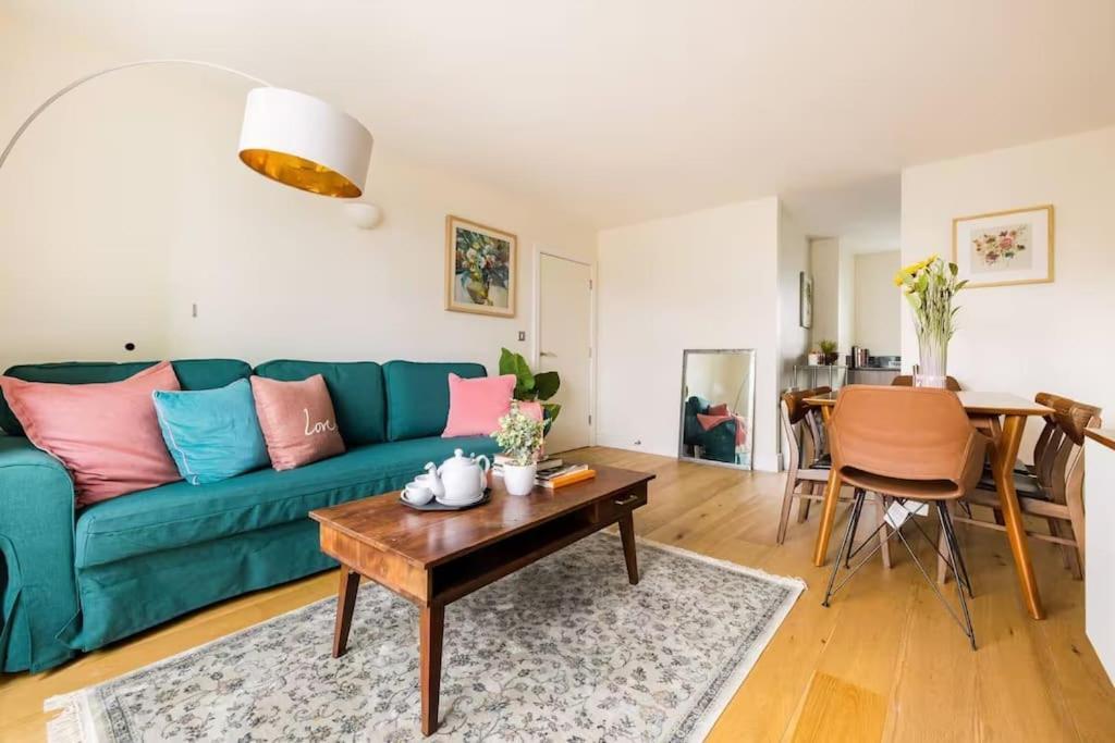 Stunning 2 Bed Ensuite Apartamento