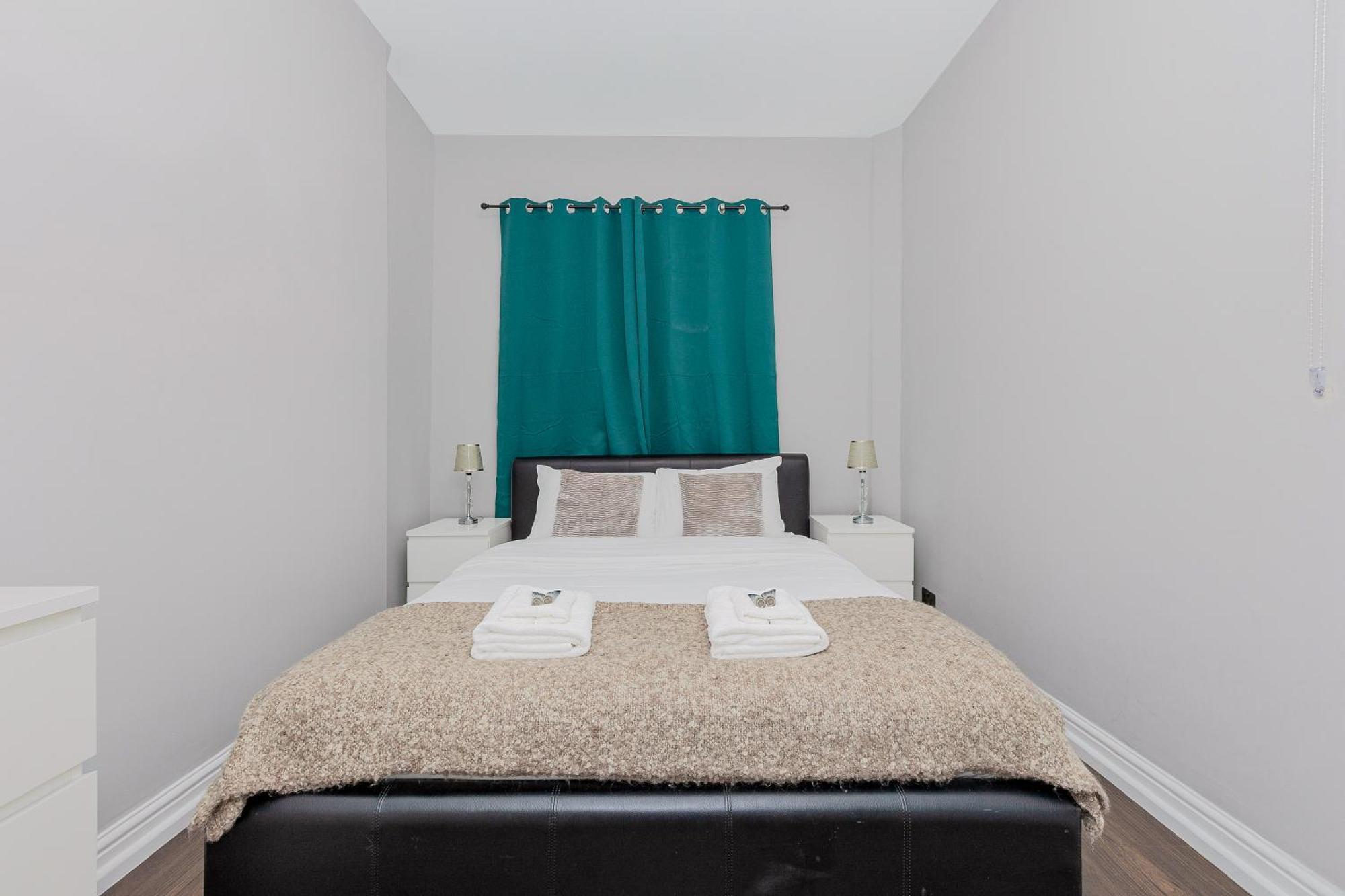 Apartment 2br Flat In Kensington, 2 Mints Earl's Court Tube *