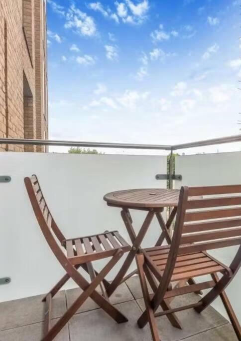 Lovely 1br With Balcony & Stunning Views In Brixton