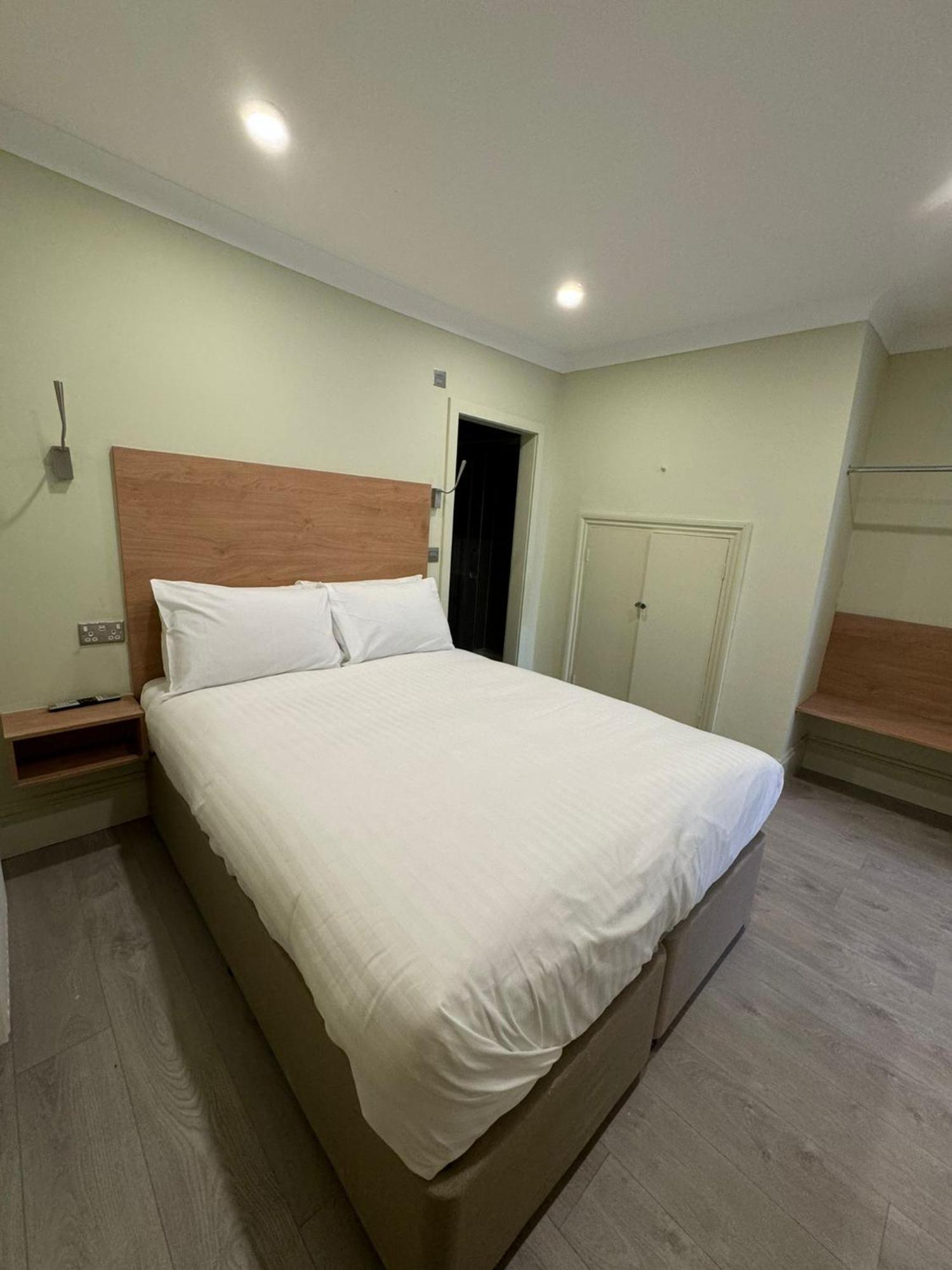 Marldon Olympia Hotel London