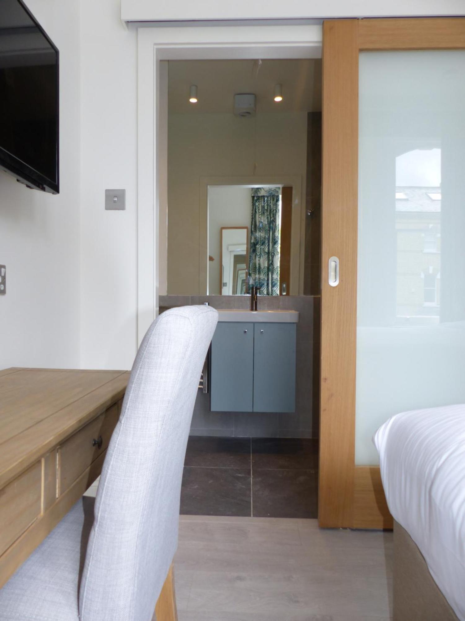 Marldon Olympia Hotel London