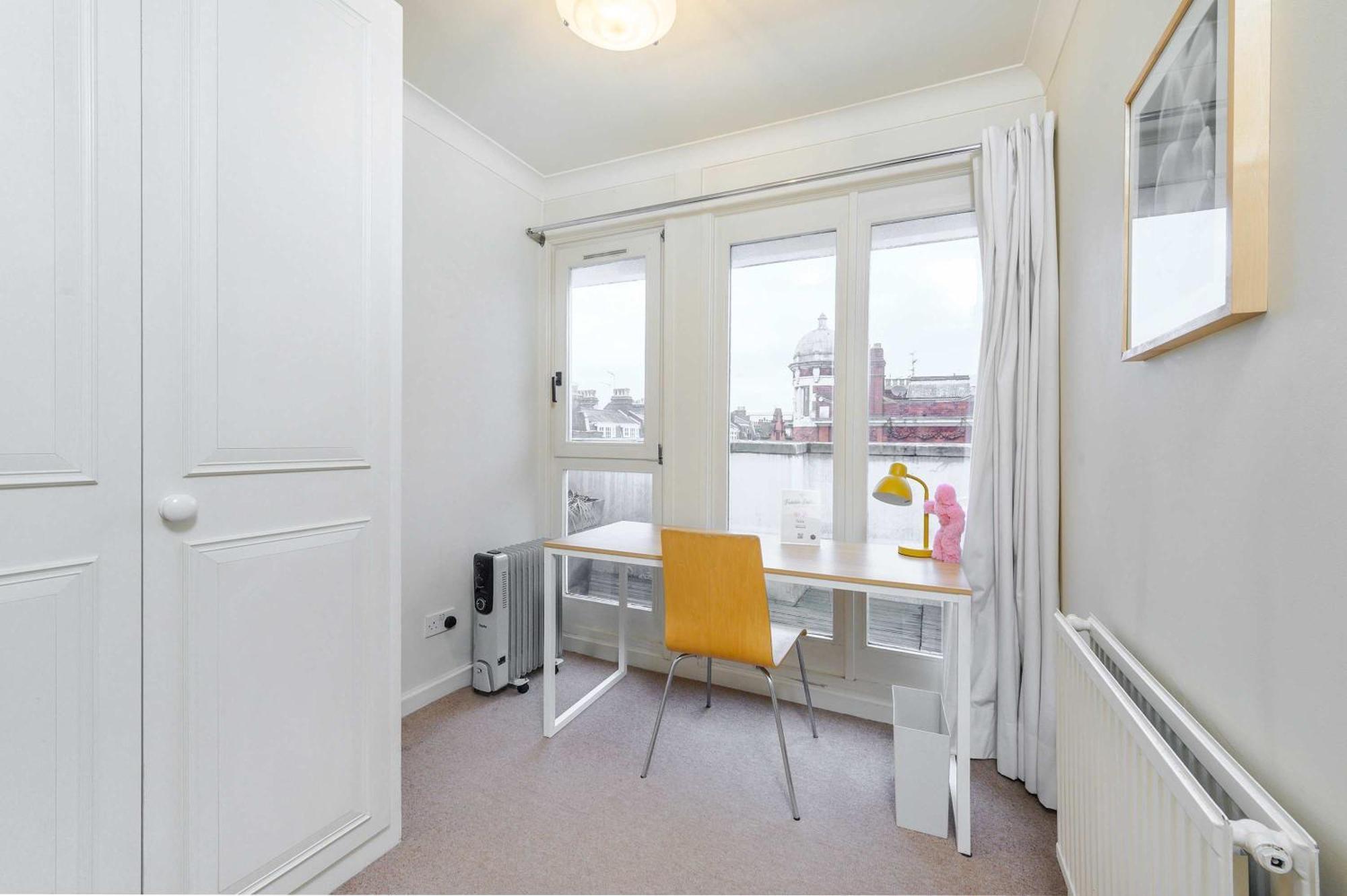 The Aristocrat - Fitzrovia - By Frankie Says Apartment London