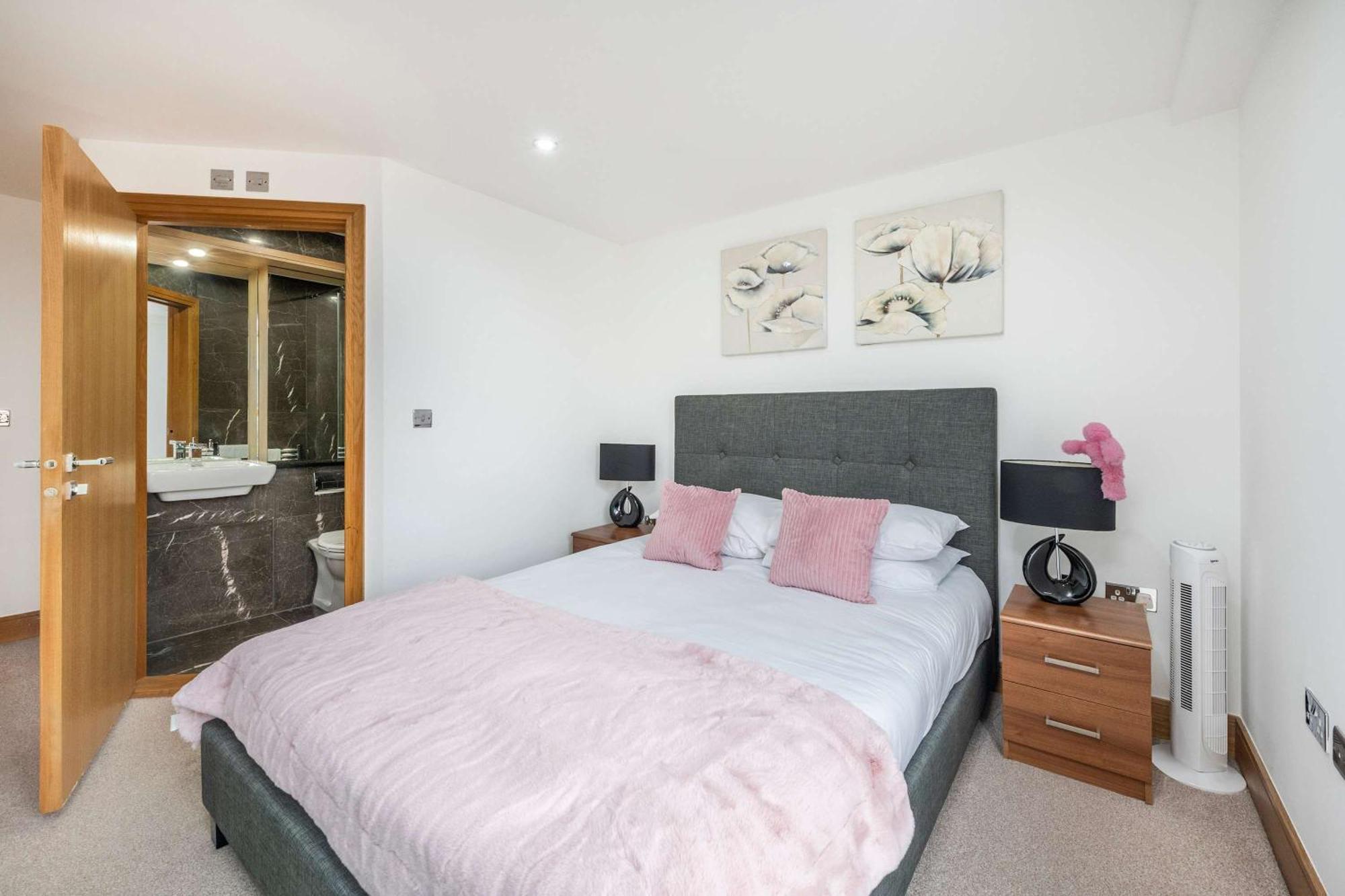 The King's - St Pancras - By Frankie Says Apartment London