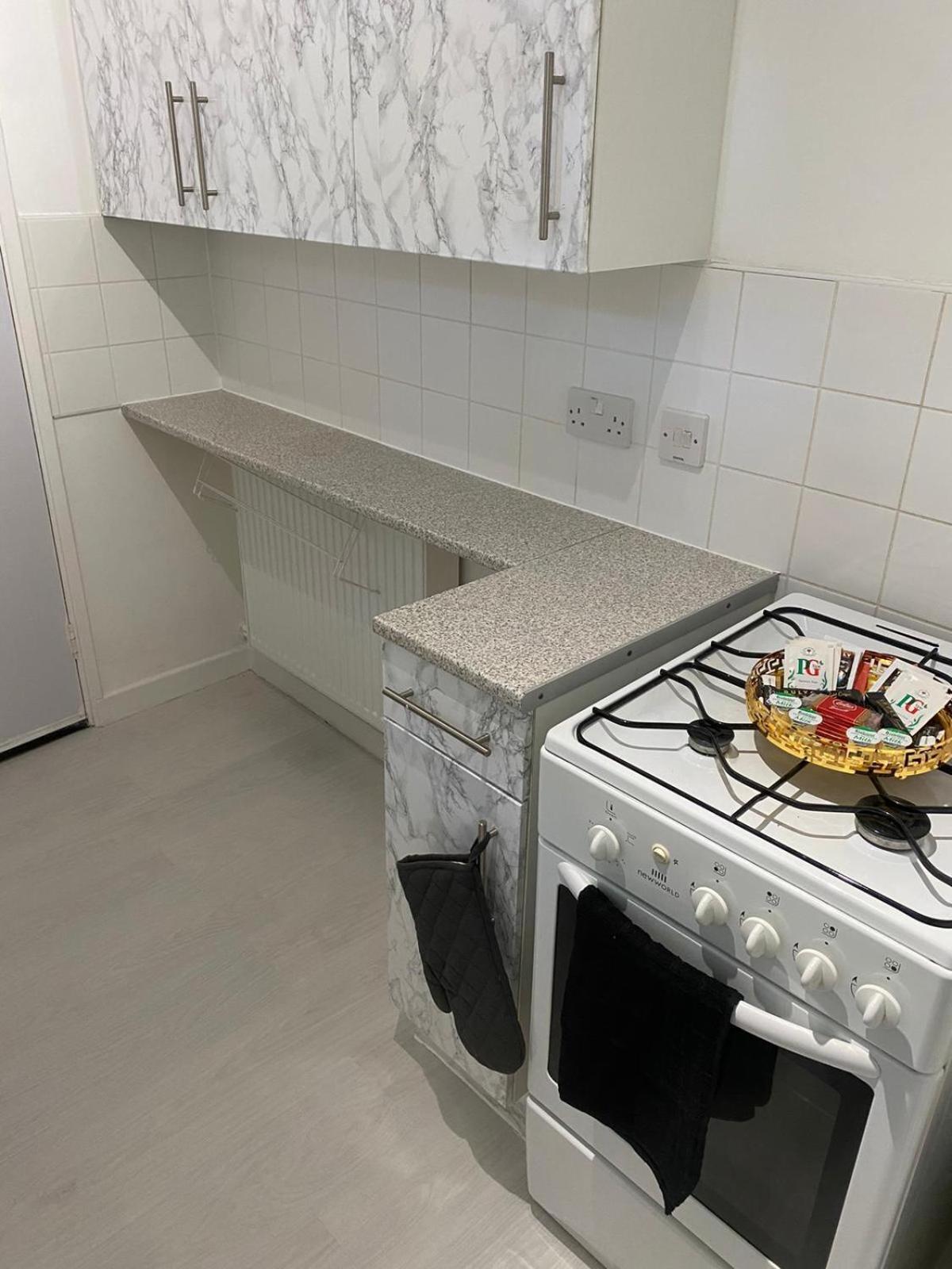 Apartment 18k From London