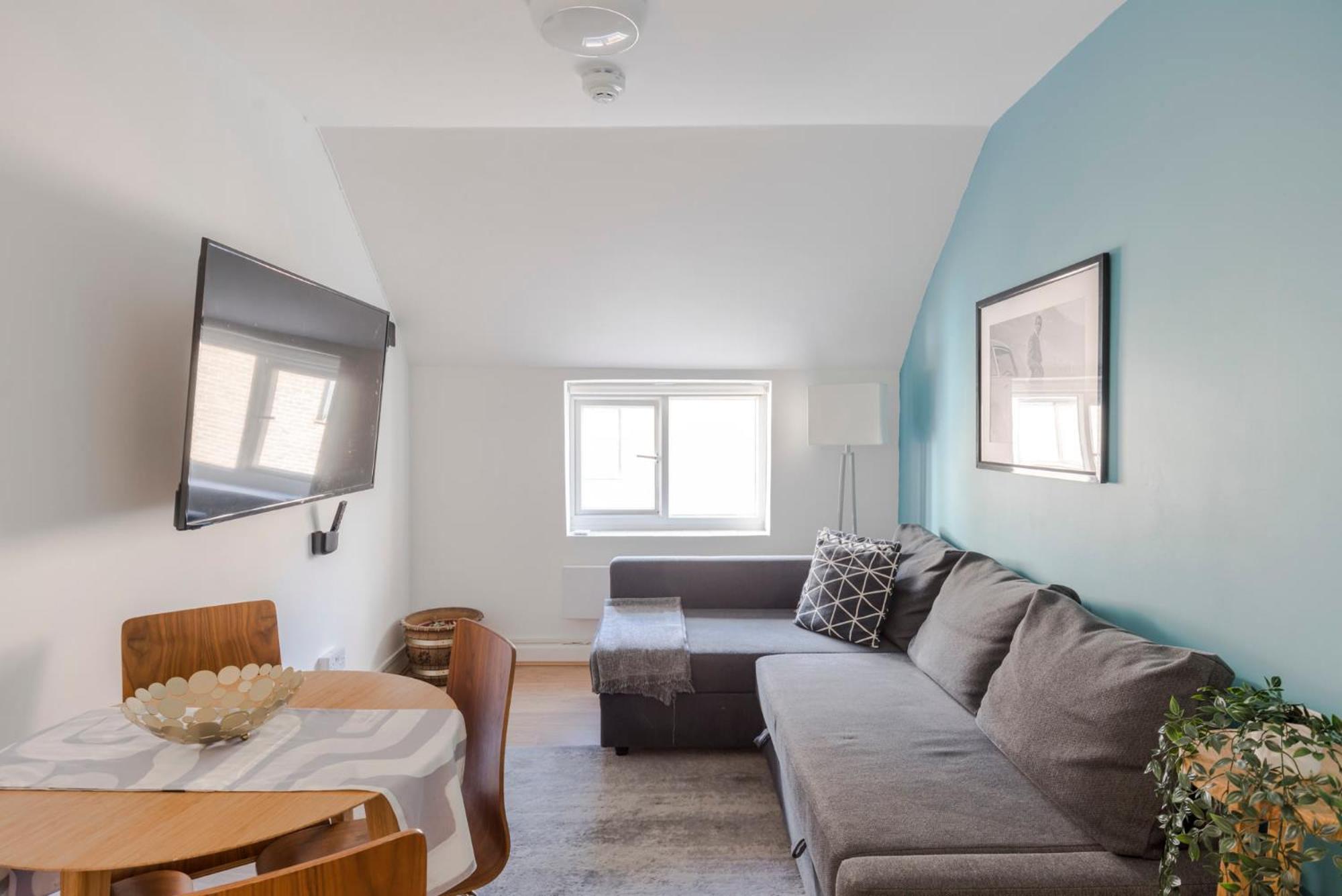Apartment Wonderland - Fitzrovia - By Frankie Says London