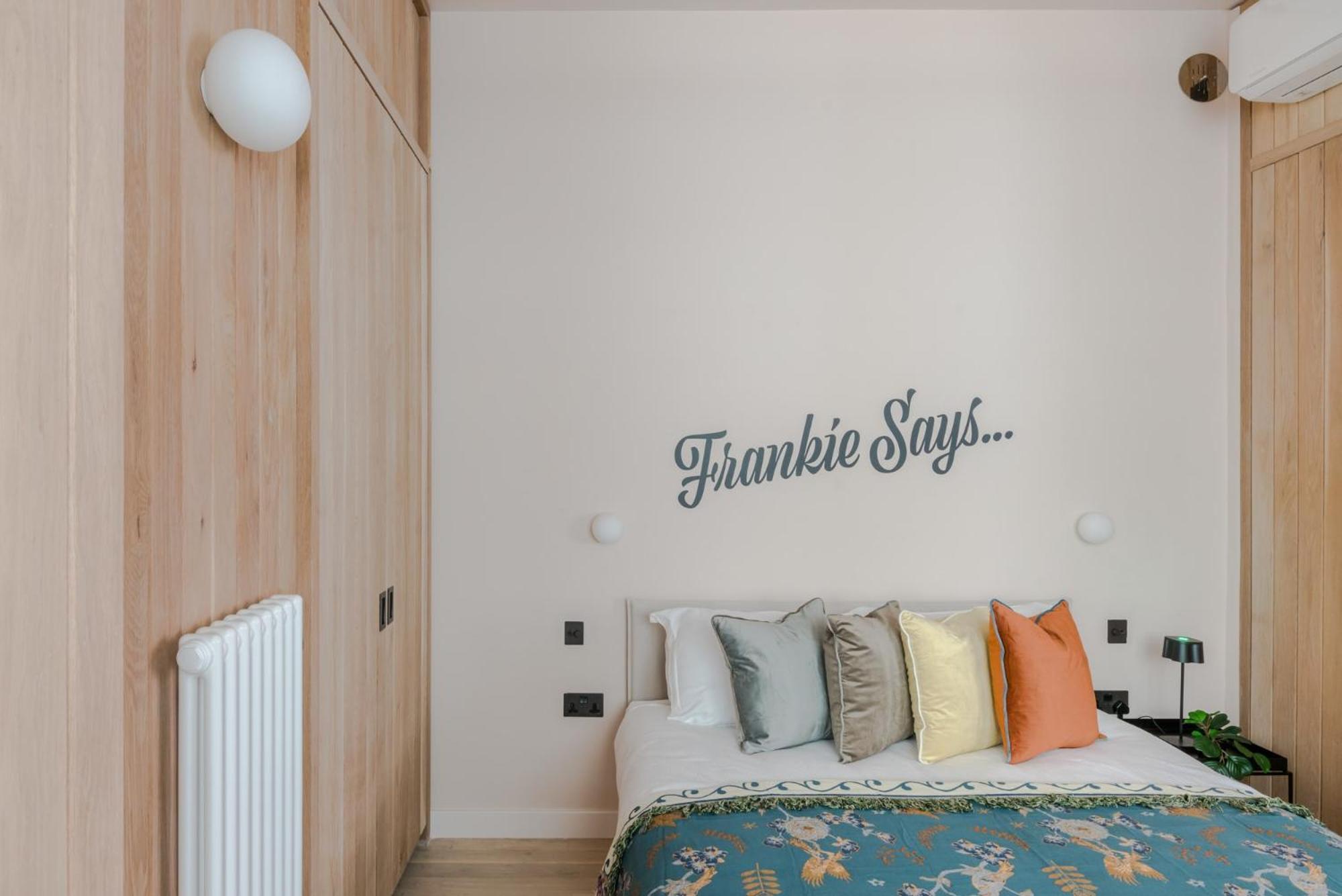 Casa Camisa - Soho - By Frankie Says Apartment *