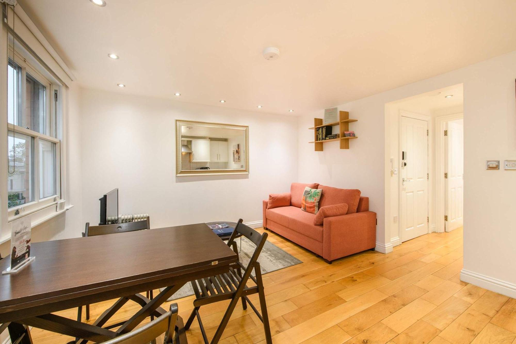 The Play Pen - Holborn - By Frankie Says Apartment London