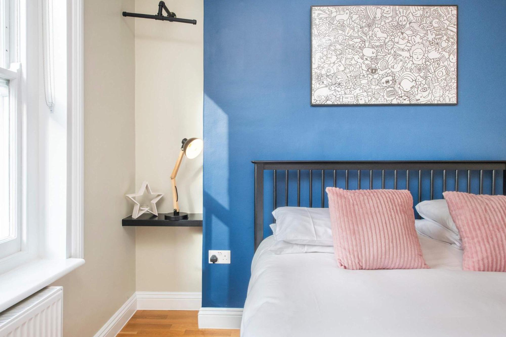 So Glamorous Pad - Fitzrovia - By Frankie Says * London