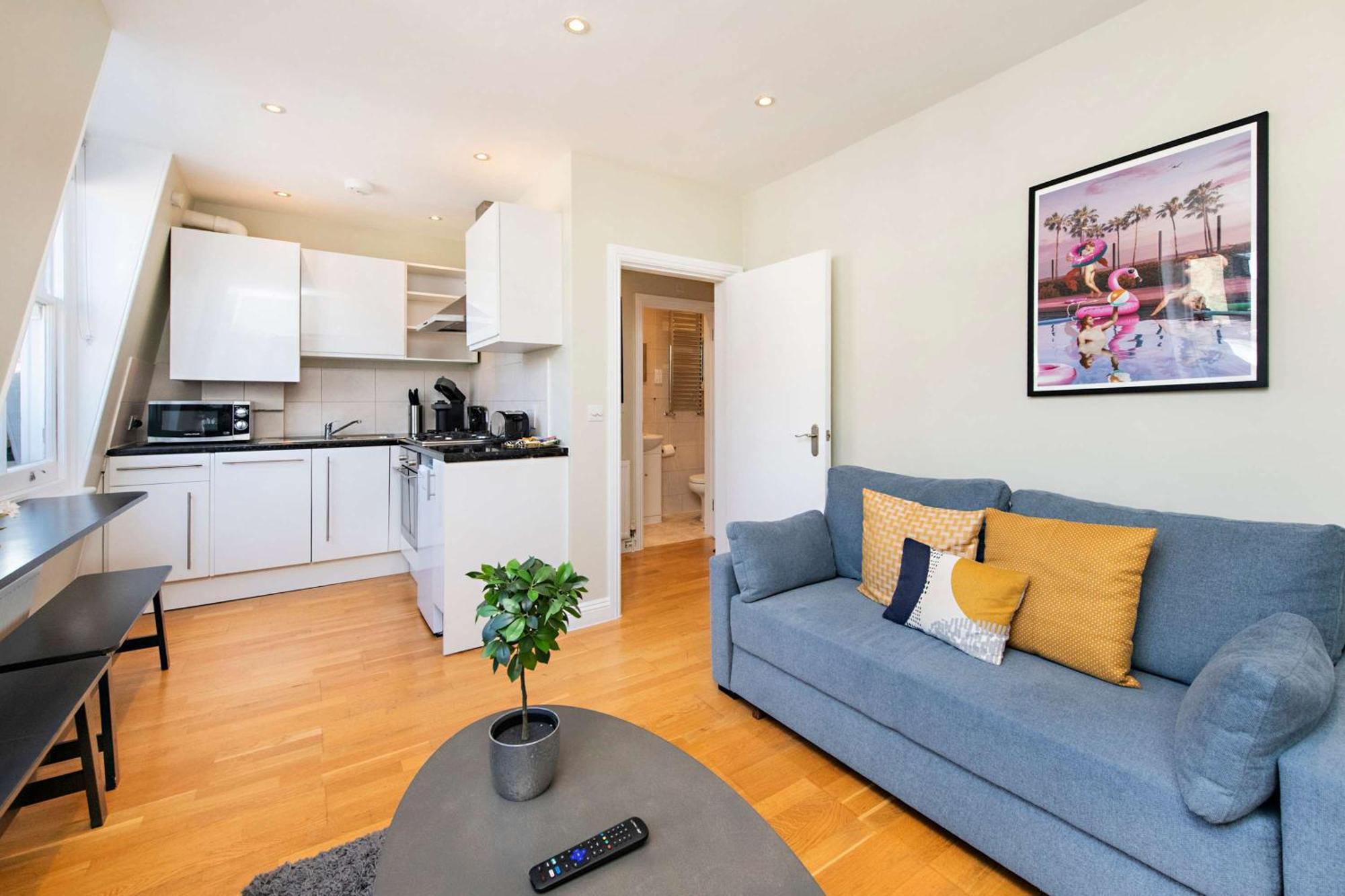 So Glamorous Pad - Fitzrovia - By Frankie Says Apartment London