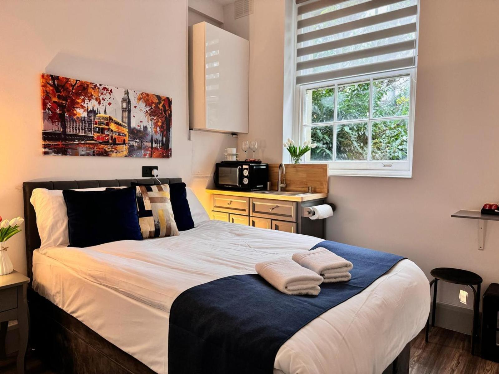 Camden Luxury Flats And En-suit *