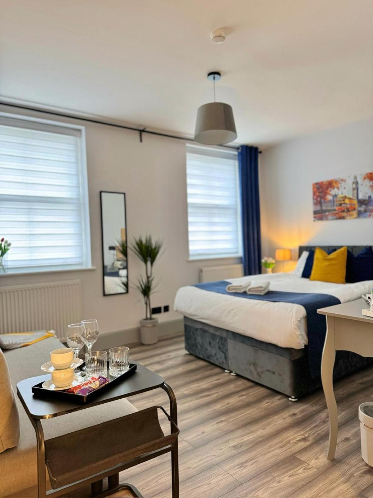 Camden Luxury Flats And En-suit *