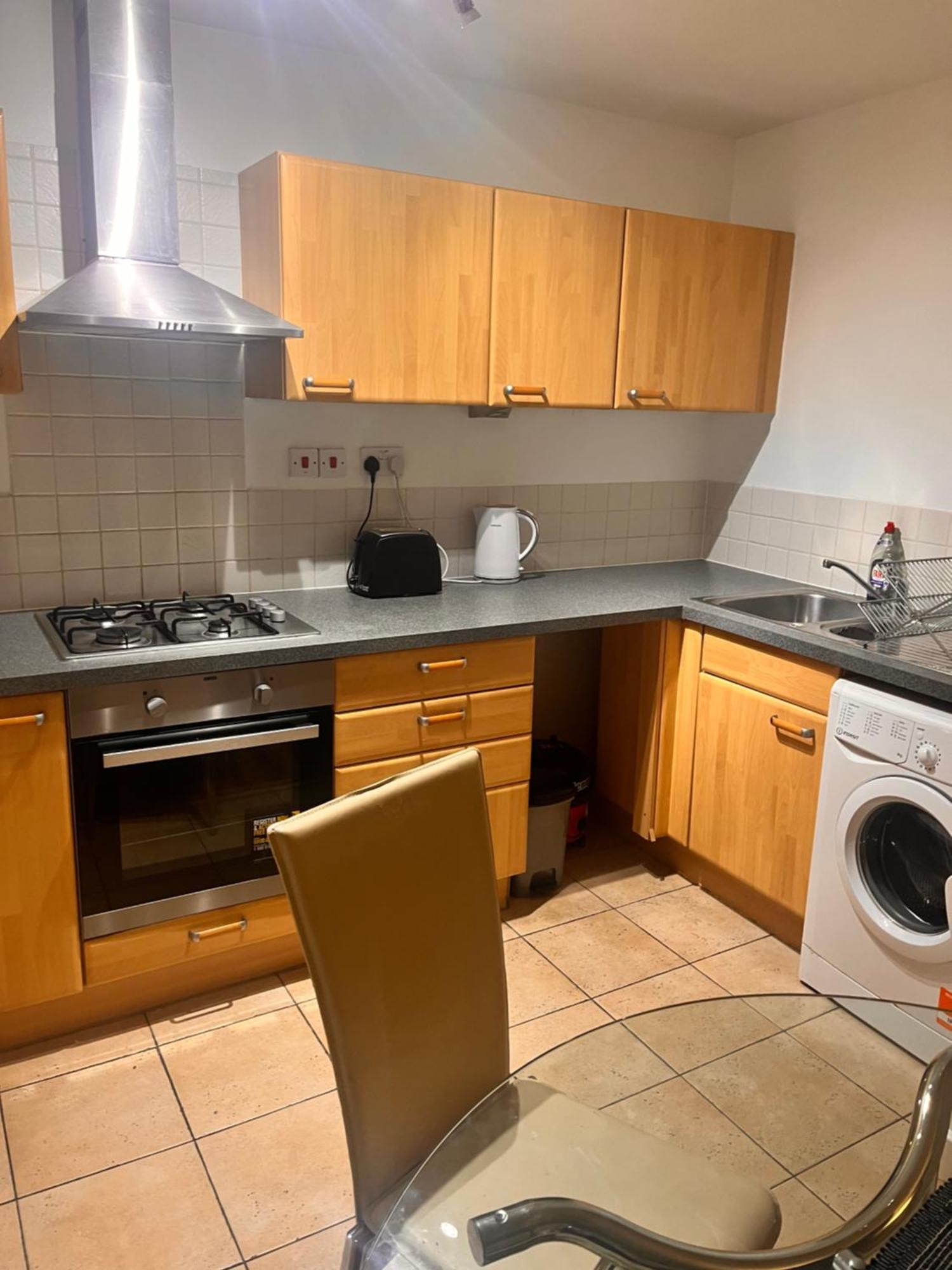 Lovely 2 Bedroom River View Apartment London