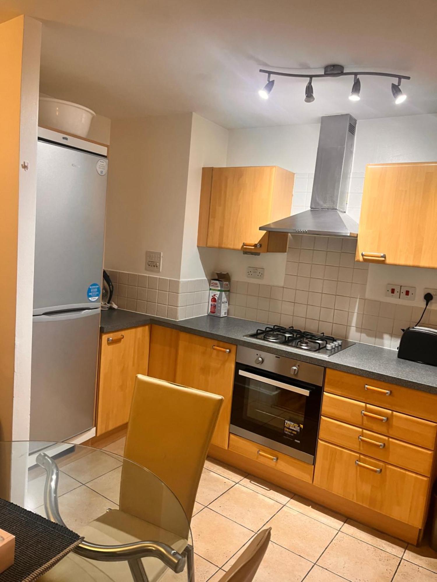 Lovely 2 Bedroom River View * London