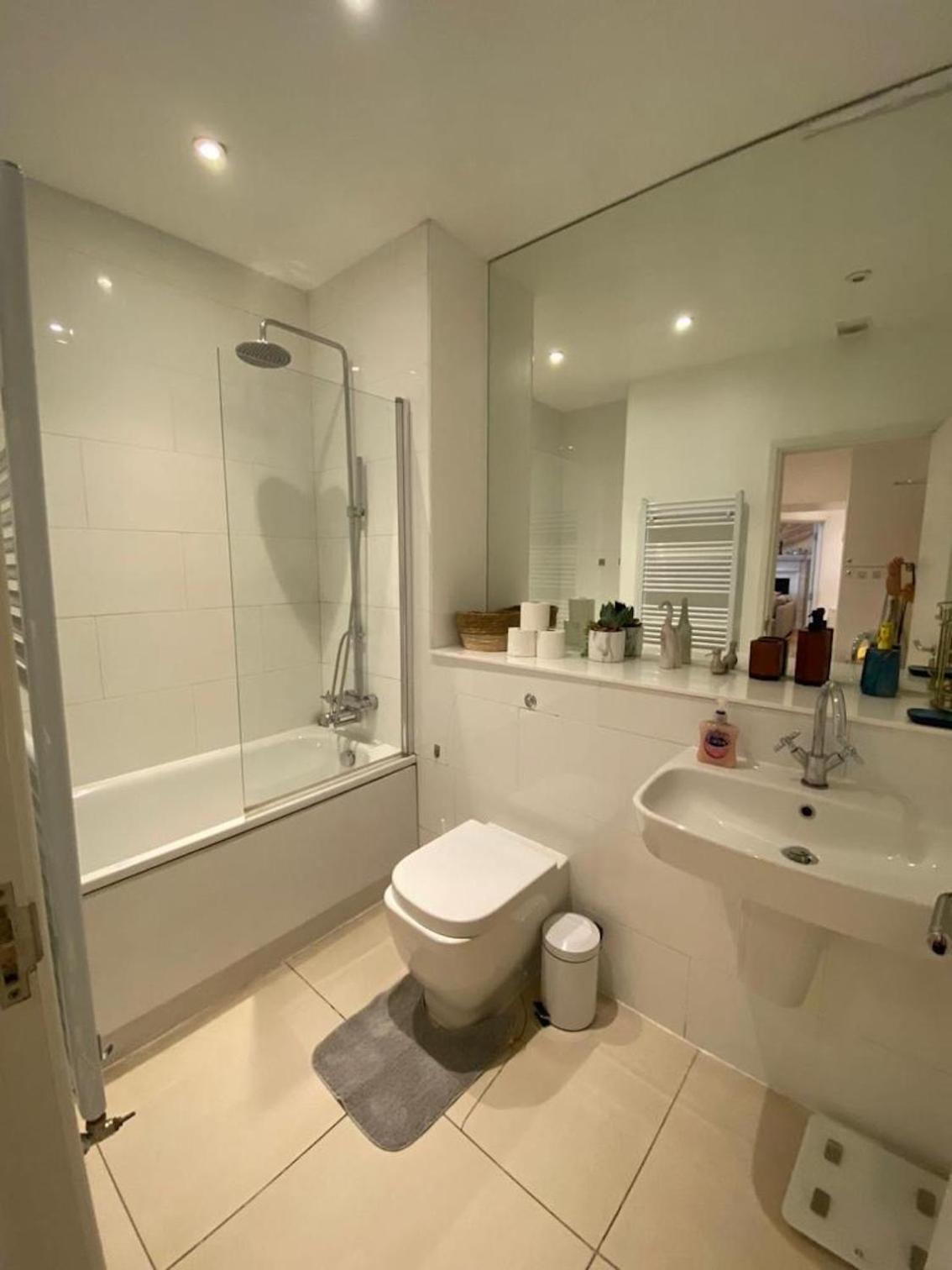 Lavish Sleep 10 In Soho Apartment