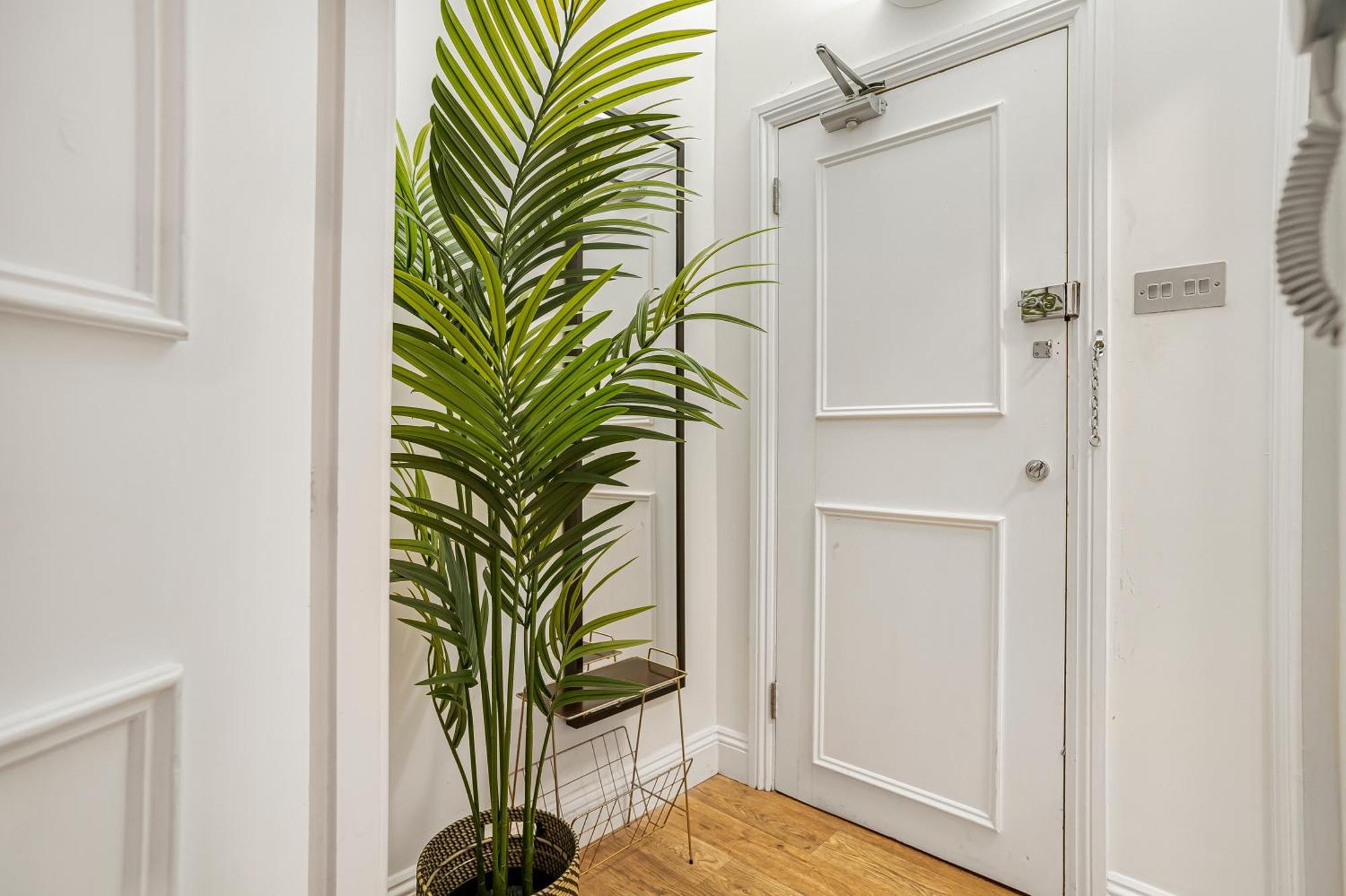 Stylish In Barbican - Prime Location Apartment *