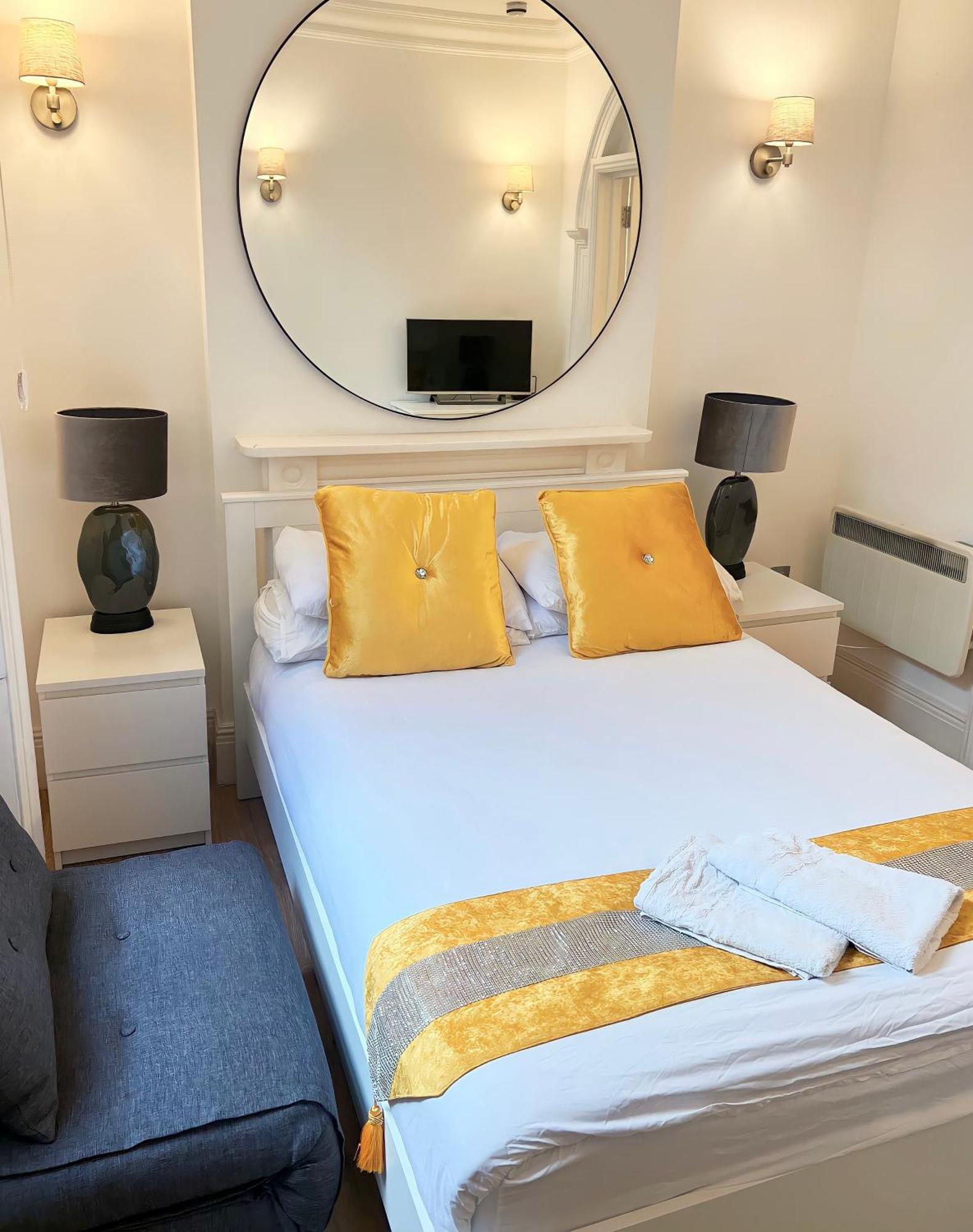Hyde Park Residential * London