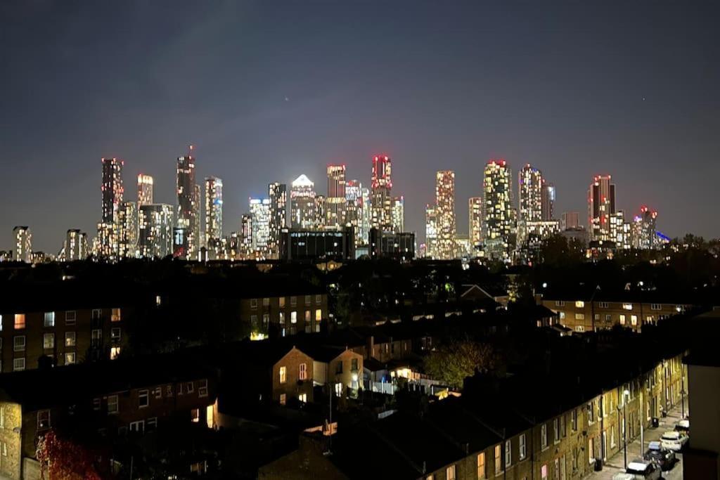 Newly Renovated & Modern 2-br Close To Canary Wharf Apartamento Londres