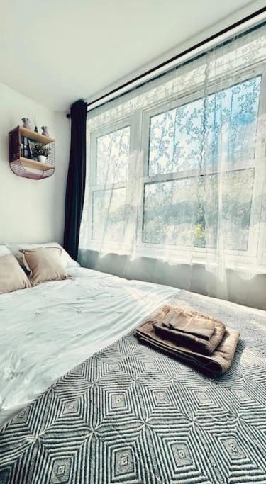 Cosy Flat Near Tower Bridge And Shard * London