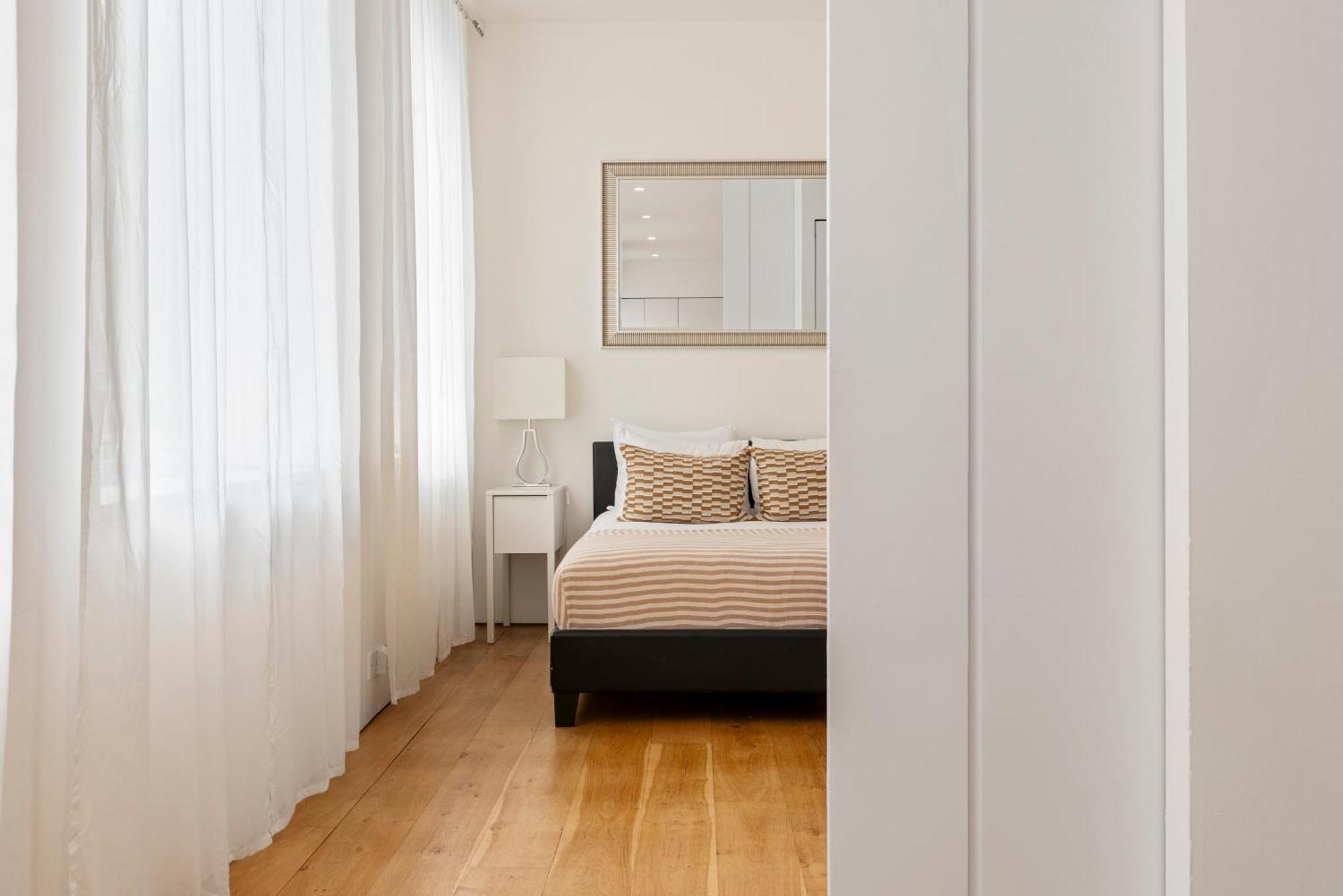 Oxford Circus Designer Apartment *