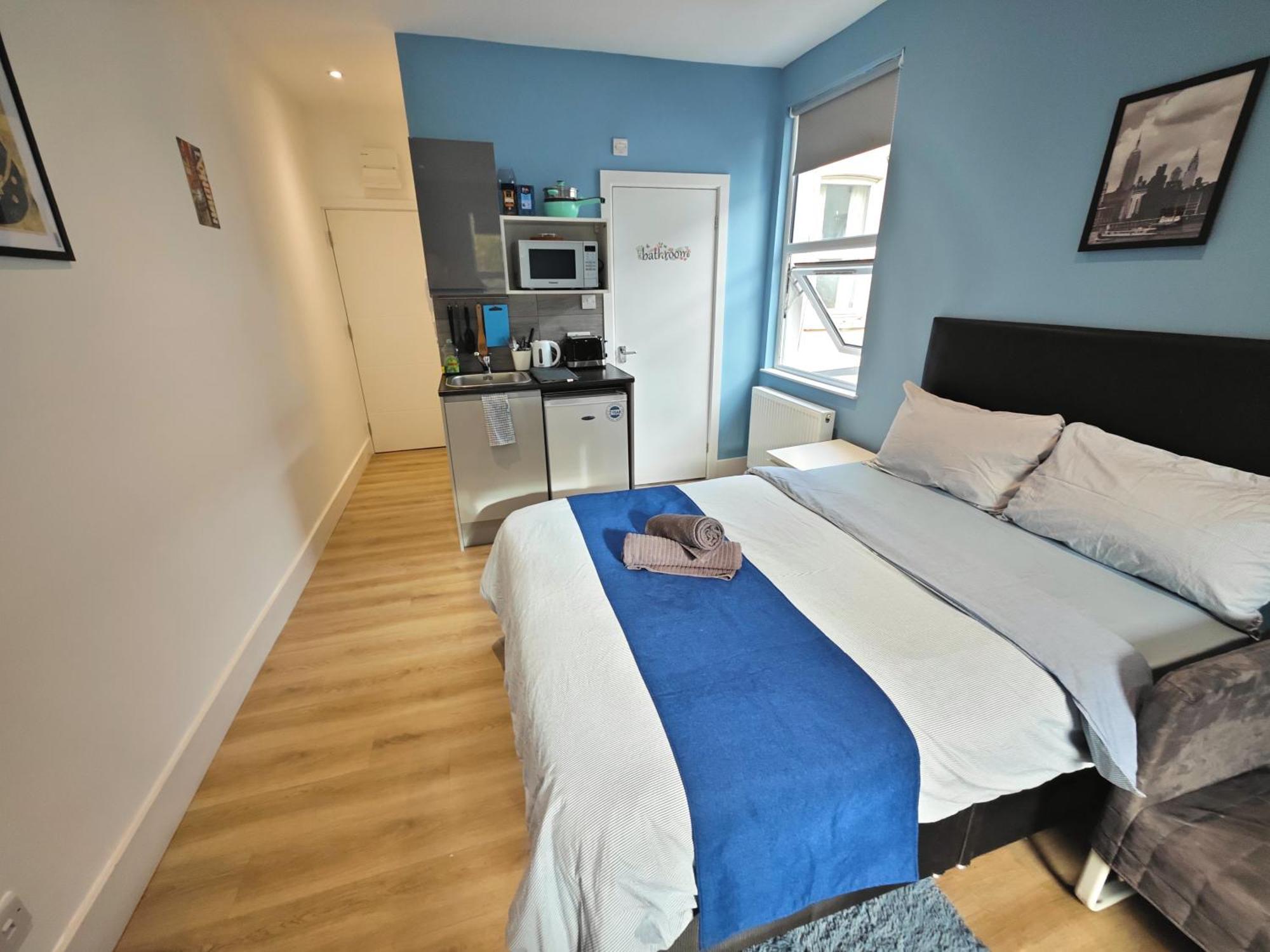 Stunning In North - Victoria Line Apartment