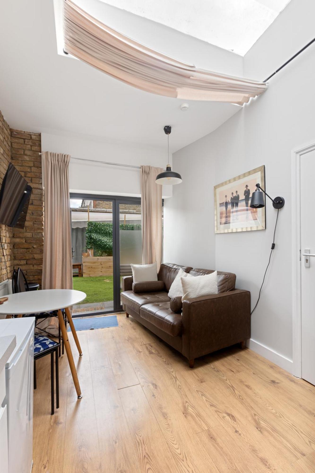 Putney Thames Garden Flat London