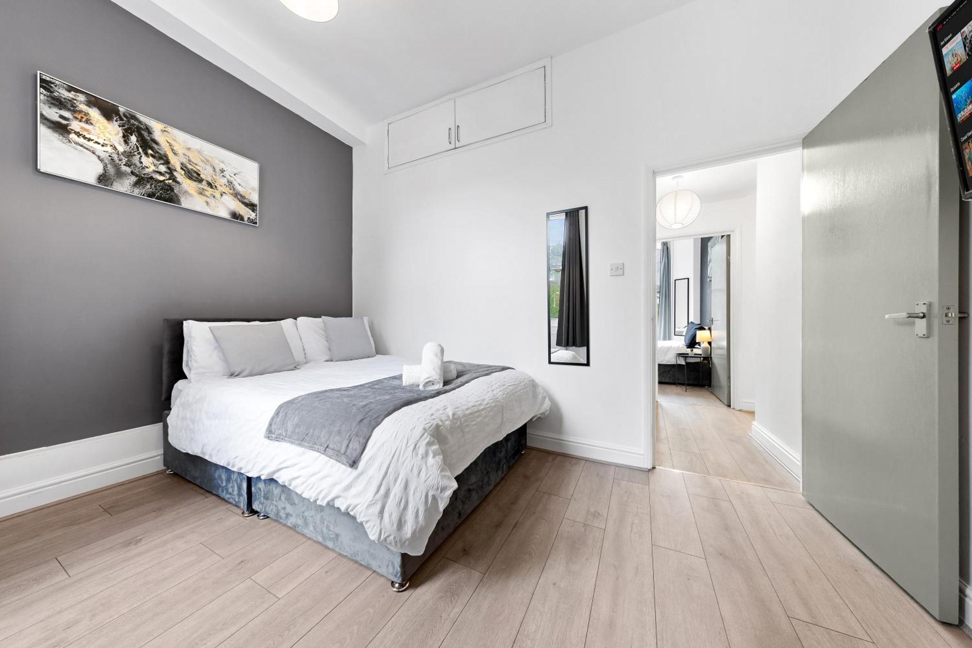Apartment Goshen House- Booknow-2bdr-freeparking-wifi-sleeps4