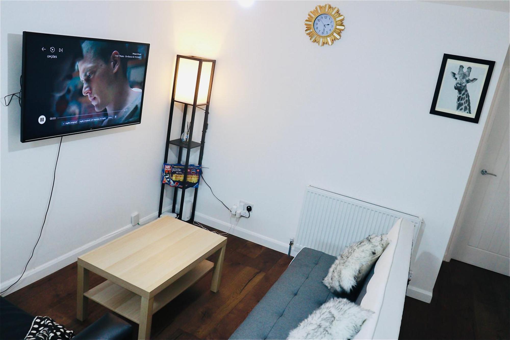Apartment Two Bedroom Central Location Modern Flat Stratford London