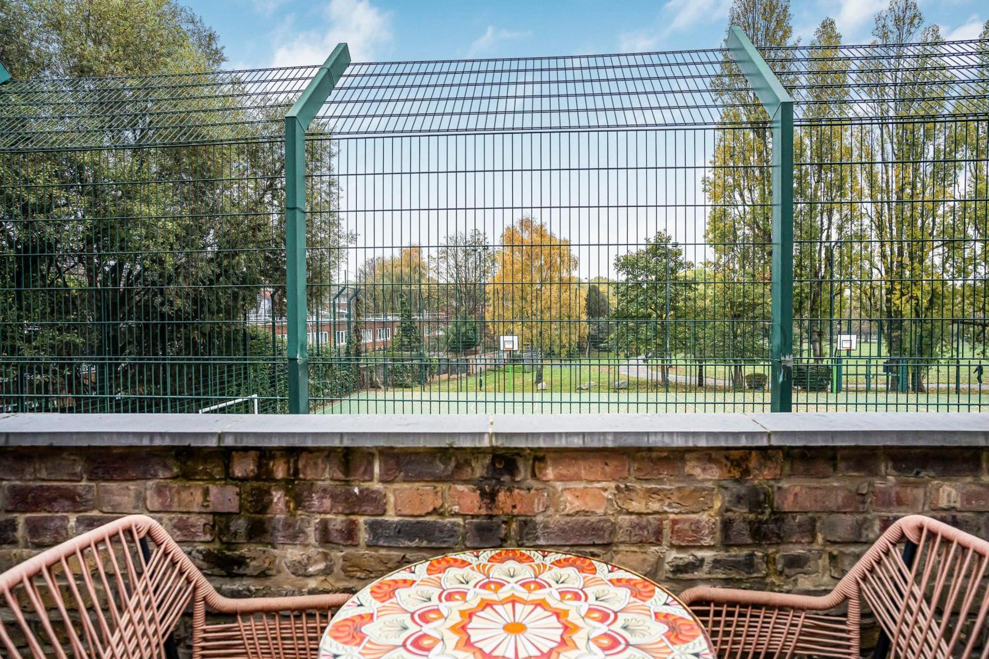 Stylish Modern By Livestay Short Lets & Serviced Nw6 Apartment