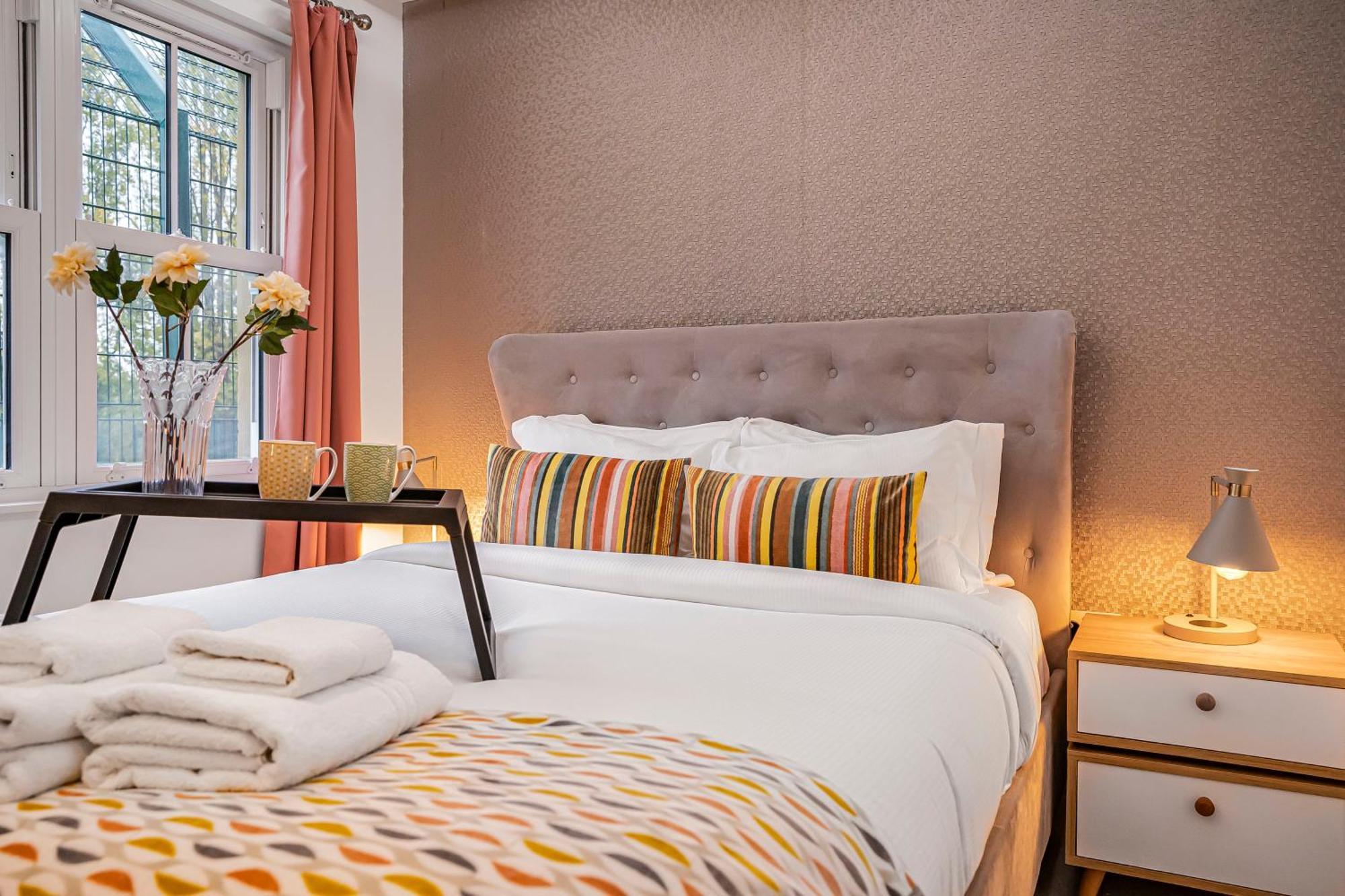Stylish Modern By Livestay Short Lets & Serviced Nw6 * London