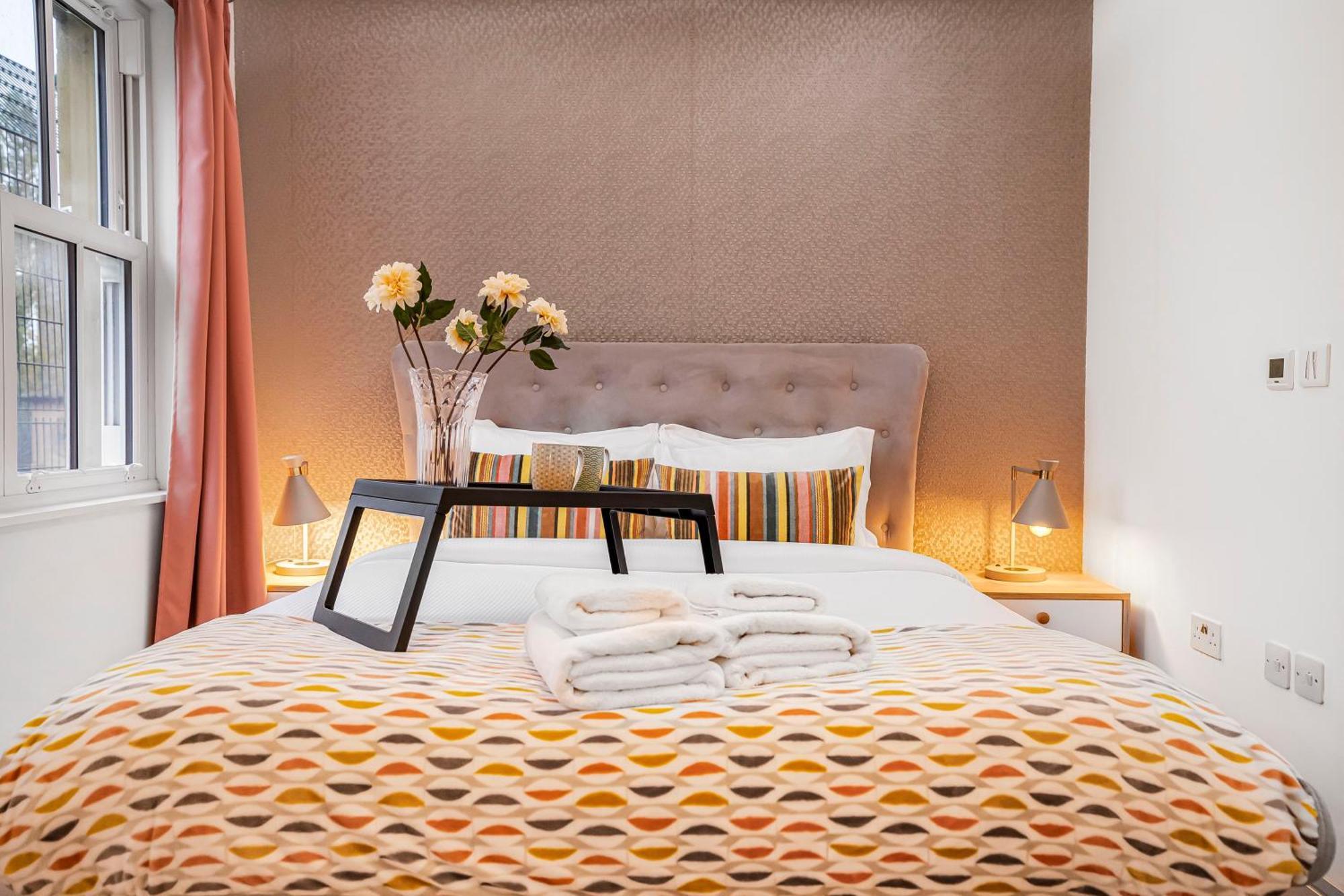 Stylish Modern By Livestay Short Lets & Serviced Nw6 Apartment