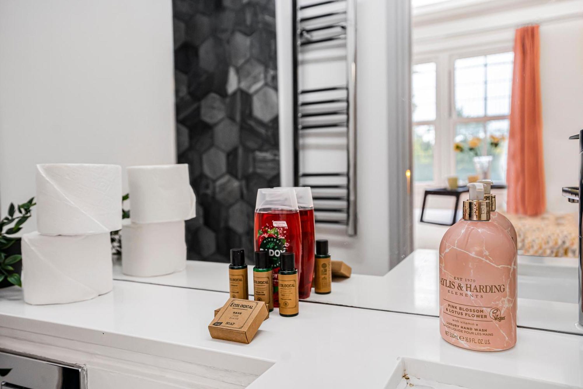Stylish Modern By Livestay Short Lets & Serviced Nw6 London
