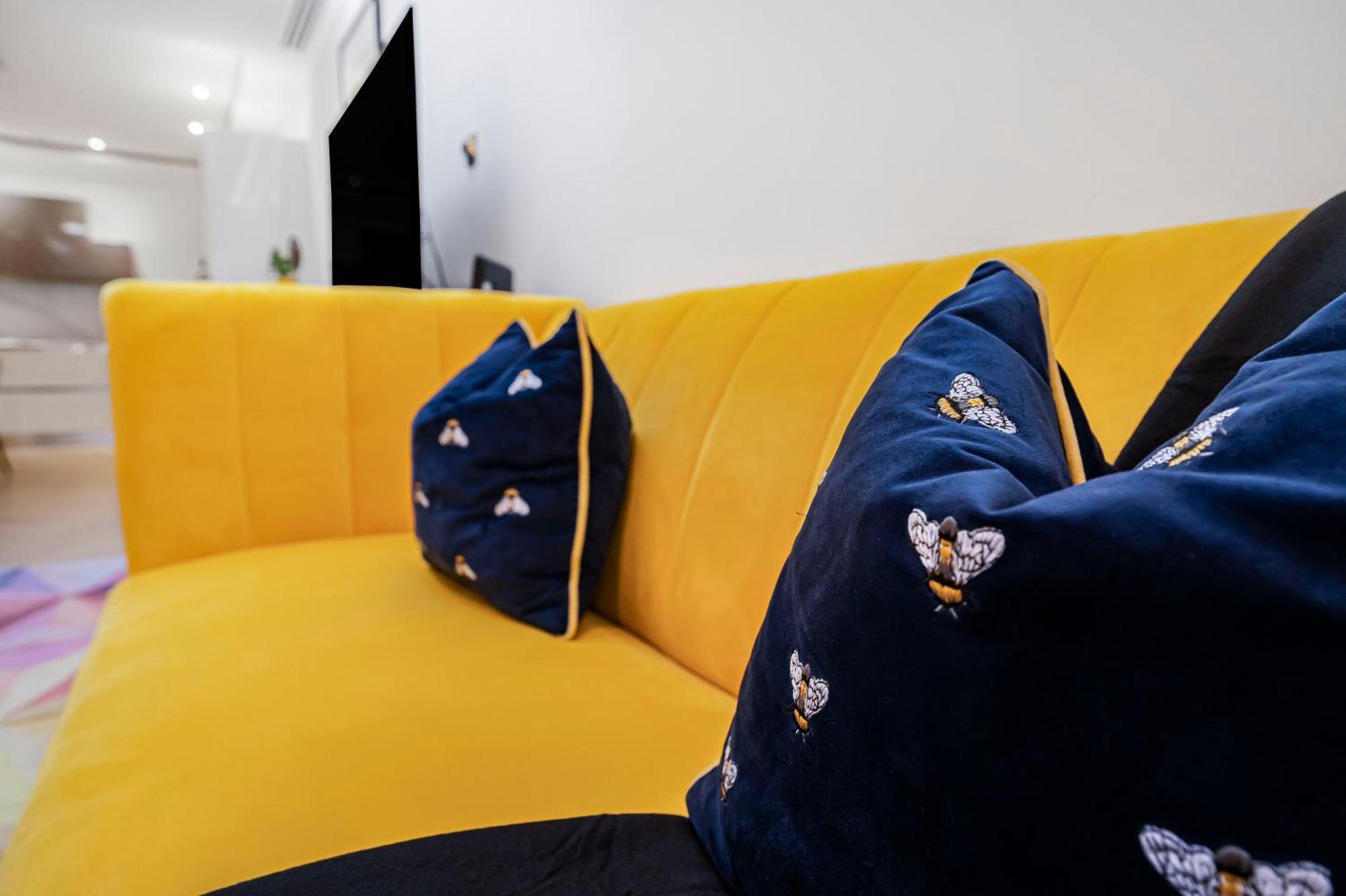 Stylish Modern By Livestay Short Lets & Serviced Nw6 Apartment London