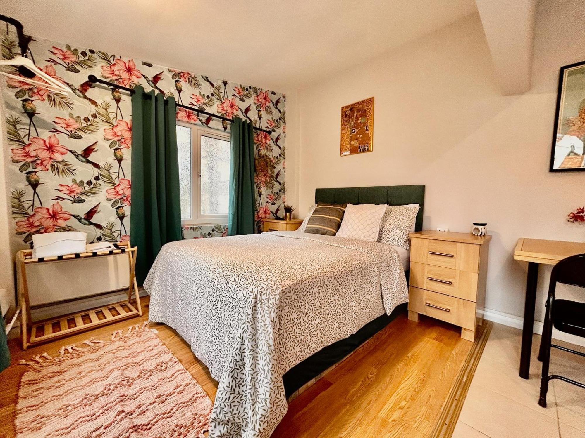 Acton Elizabeth Line Guest house London