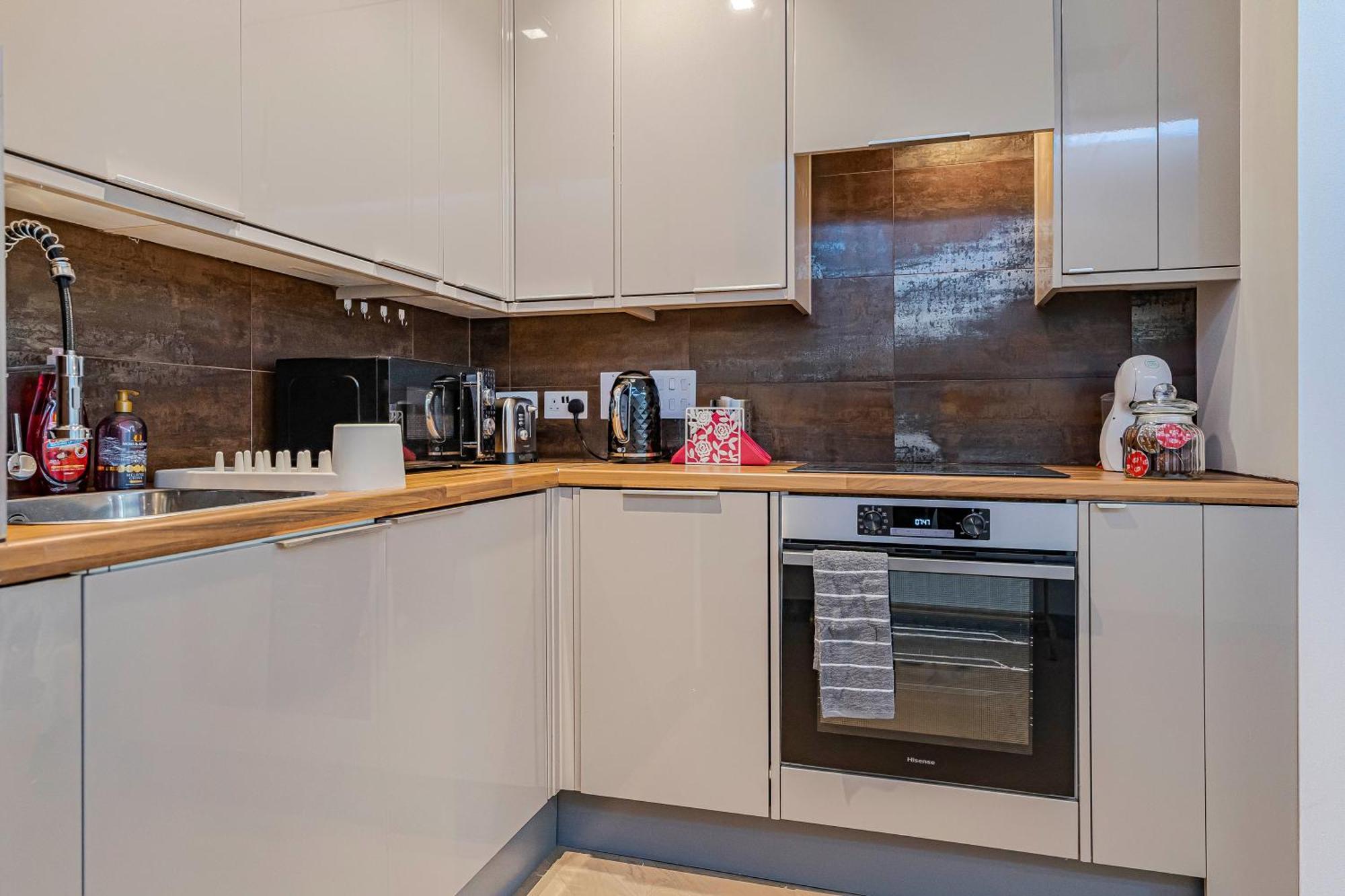 Apartment Stylish Modern By Livestay Short Lets & Serviced Nw6 *