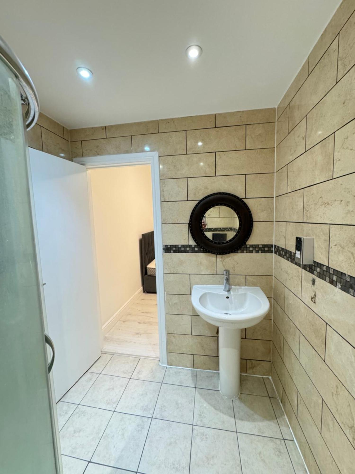 One Bedroom Flat 2nd Floor Victoria * Londres