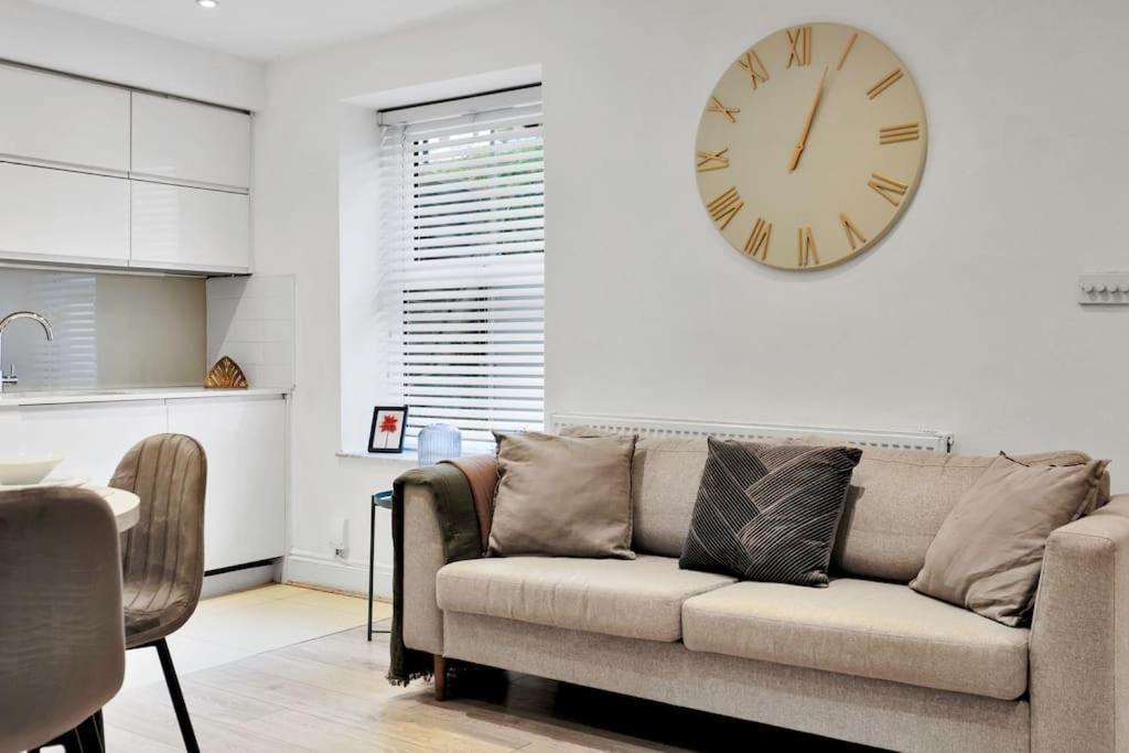 Stylish Camden Flat With Private Garden And Parking Apartment *