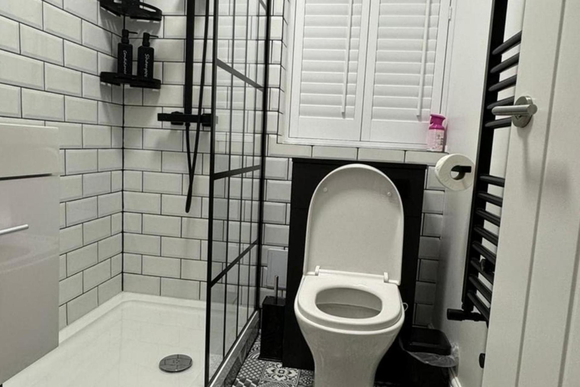 Newly Refurbished 3 Bed Flat Free Parking Apartamento
