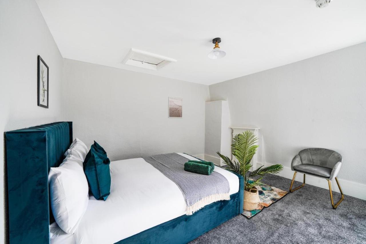 Apartment Fantastic By Livestay Short Lets & Serviced London, Chiswick With Free Parking